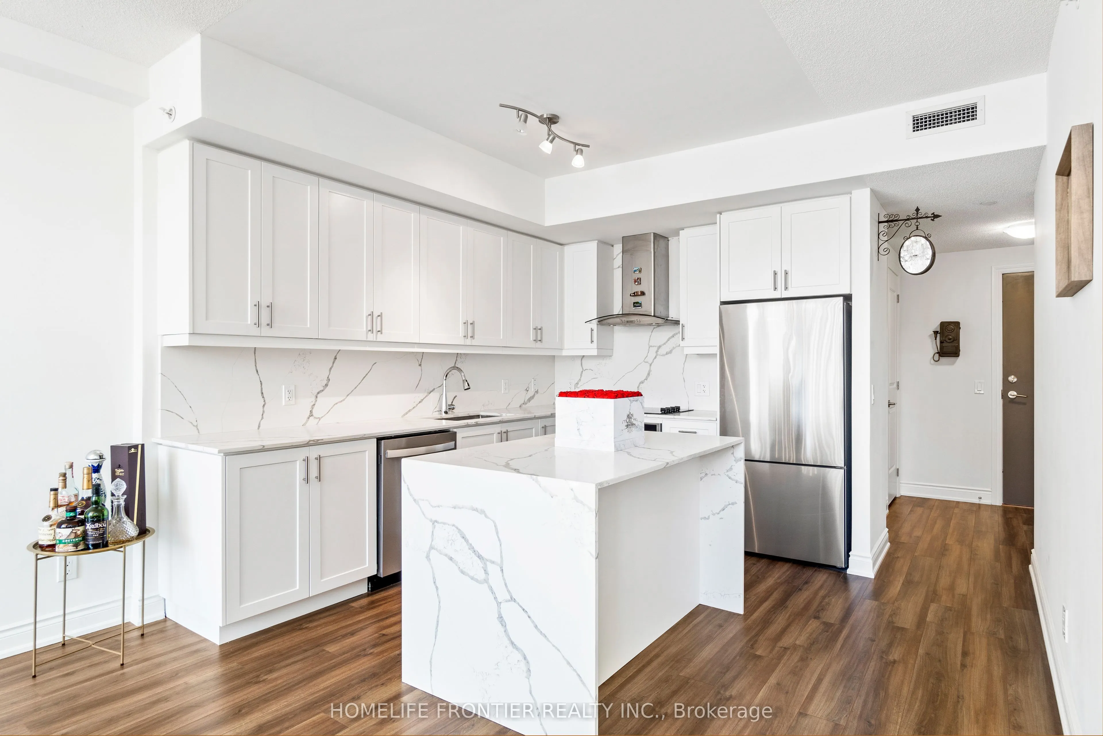 9618 Yonge Street, #TH 102