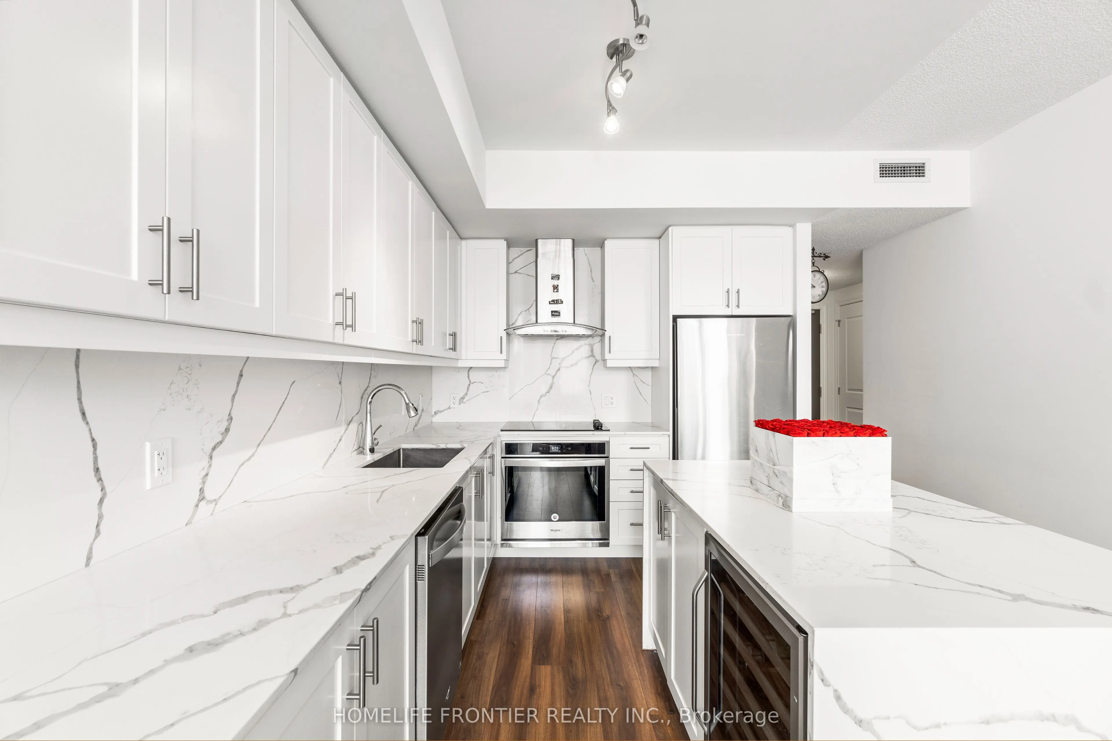 9618 Yonge Street, #TH 102