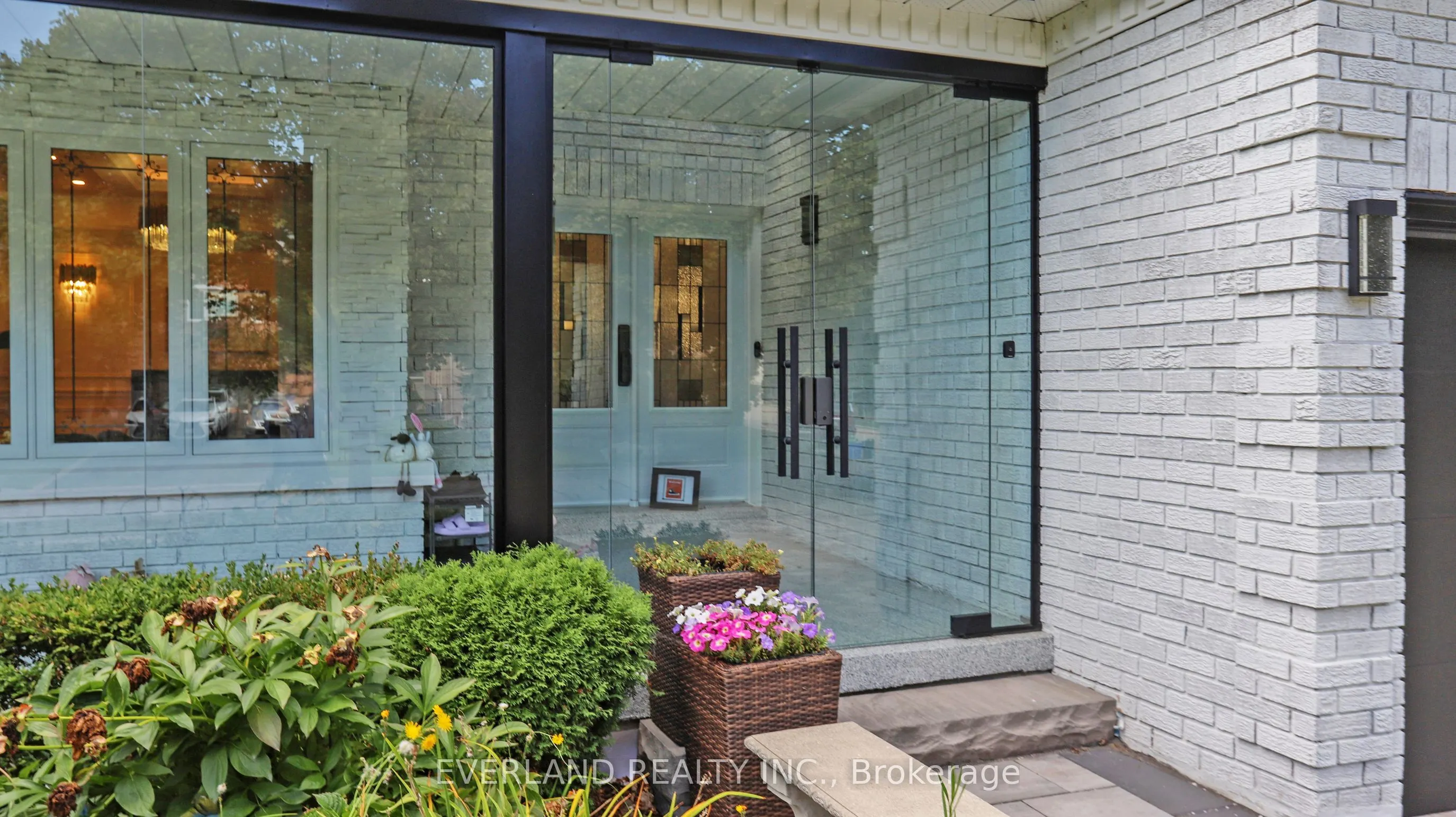1109 Secretariate Road