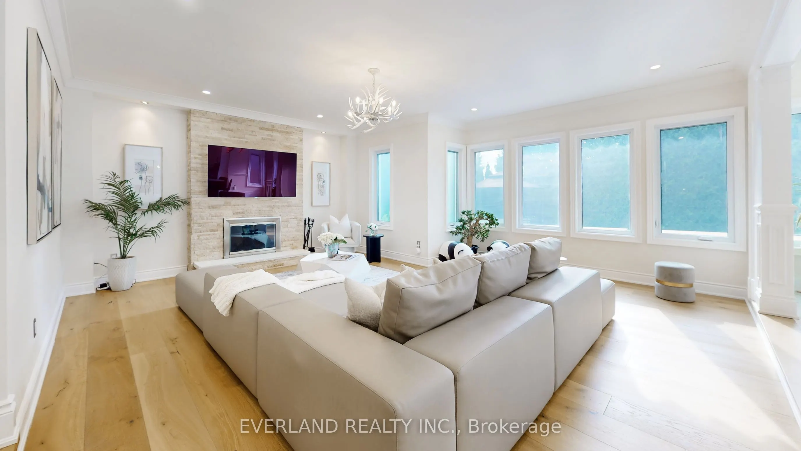 1109 Secretariate Road