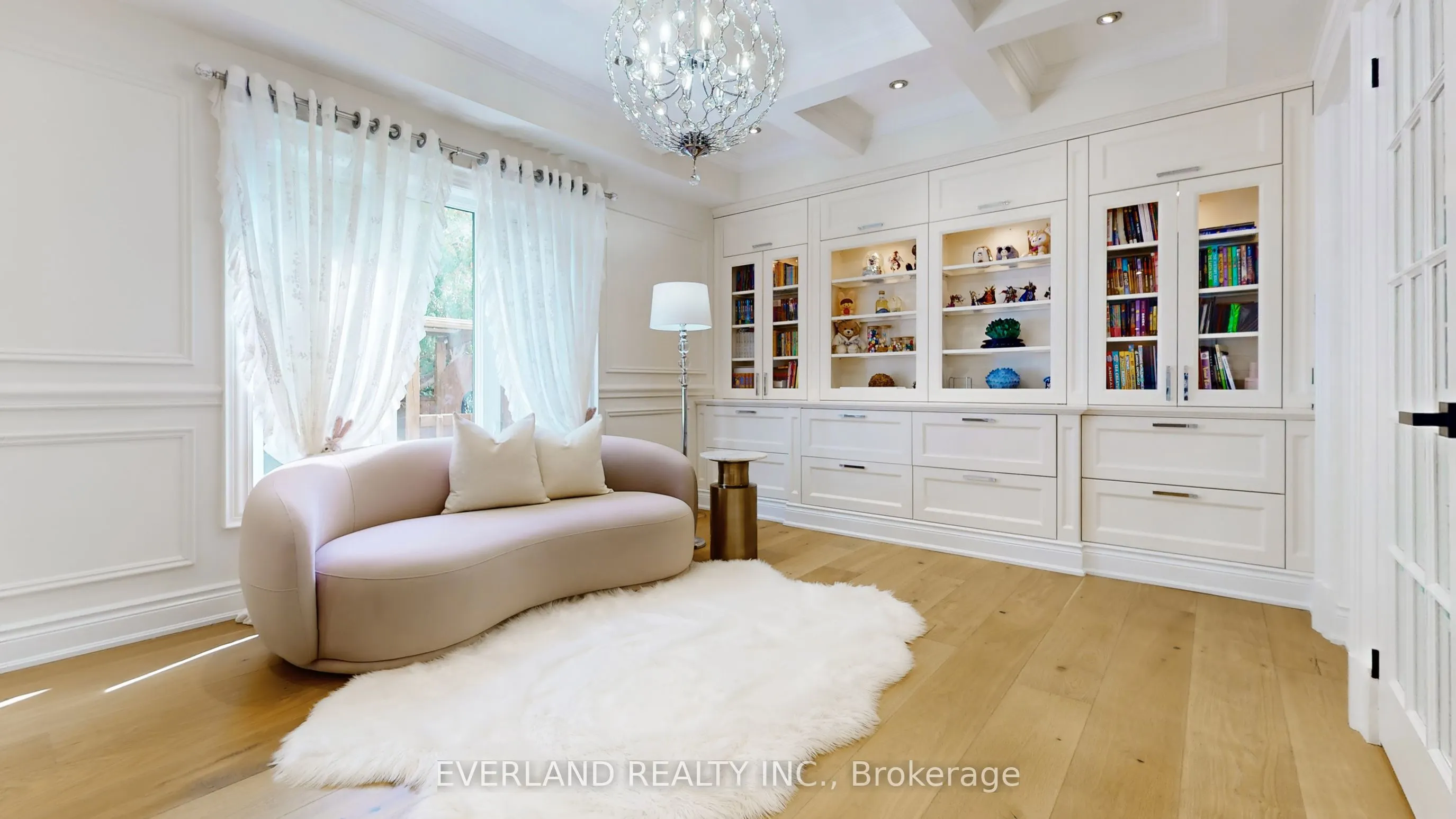 1109 Secretariate Road