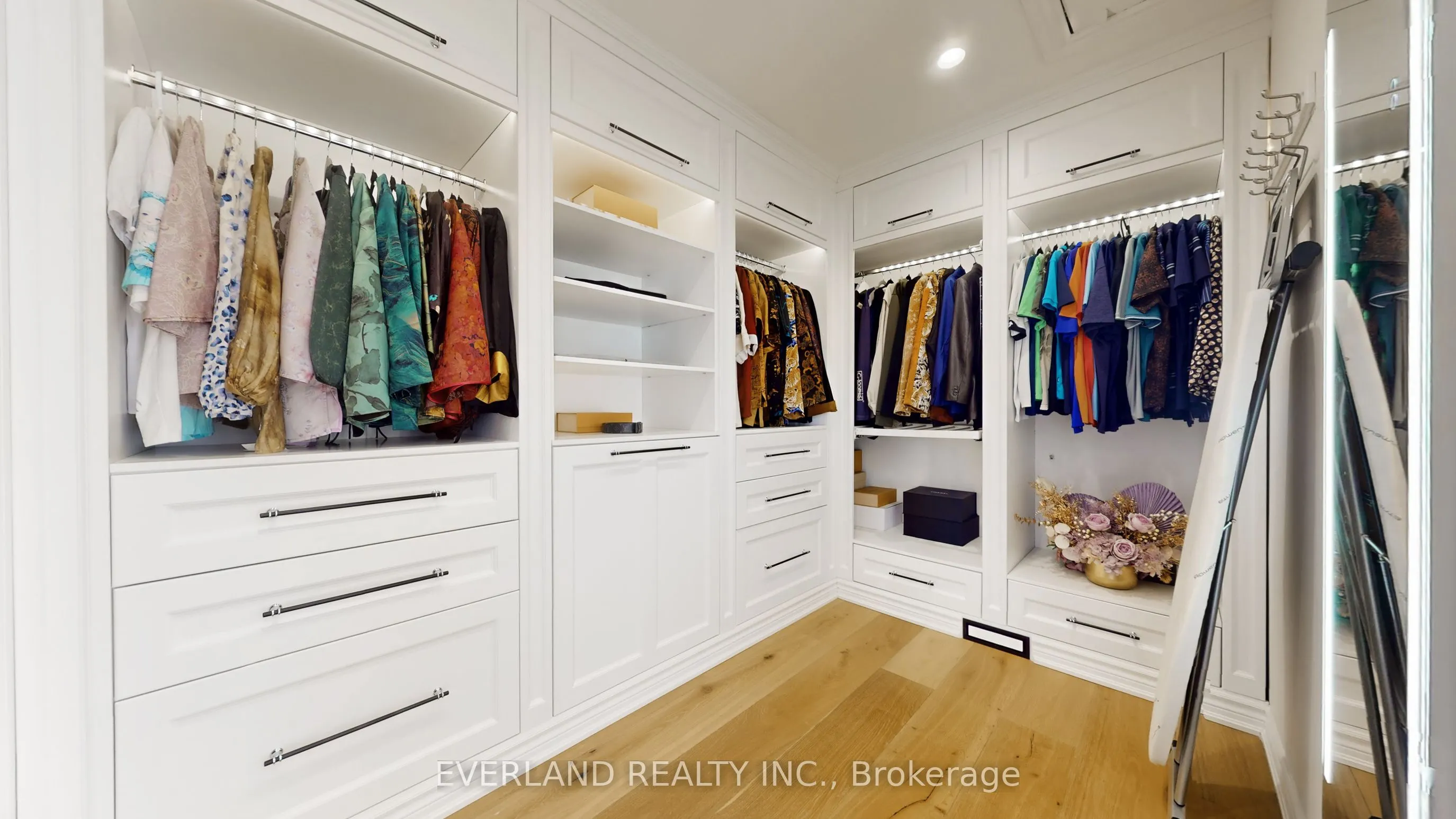 1109 Secretariate Road