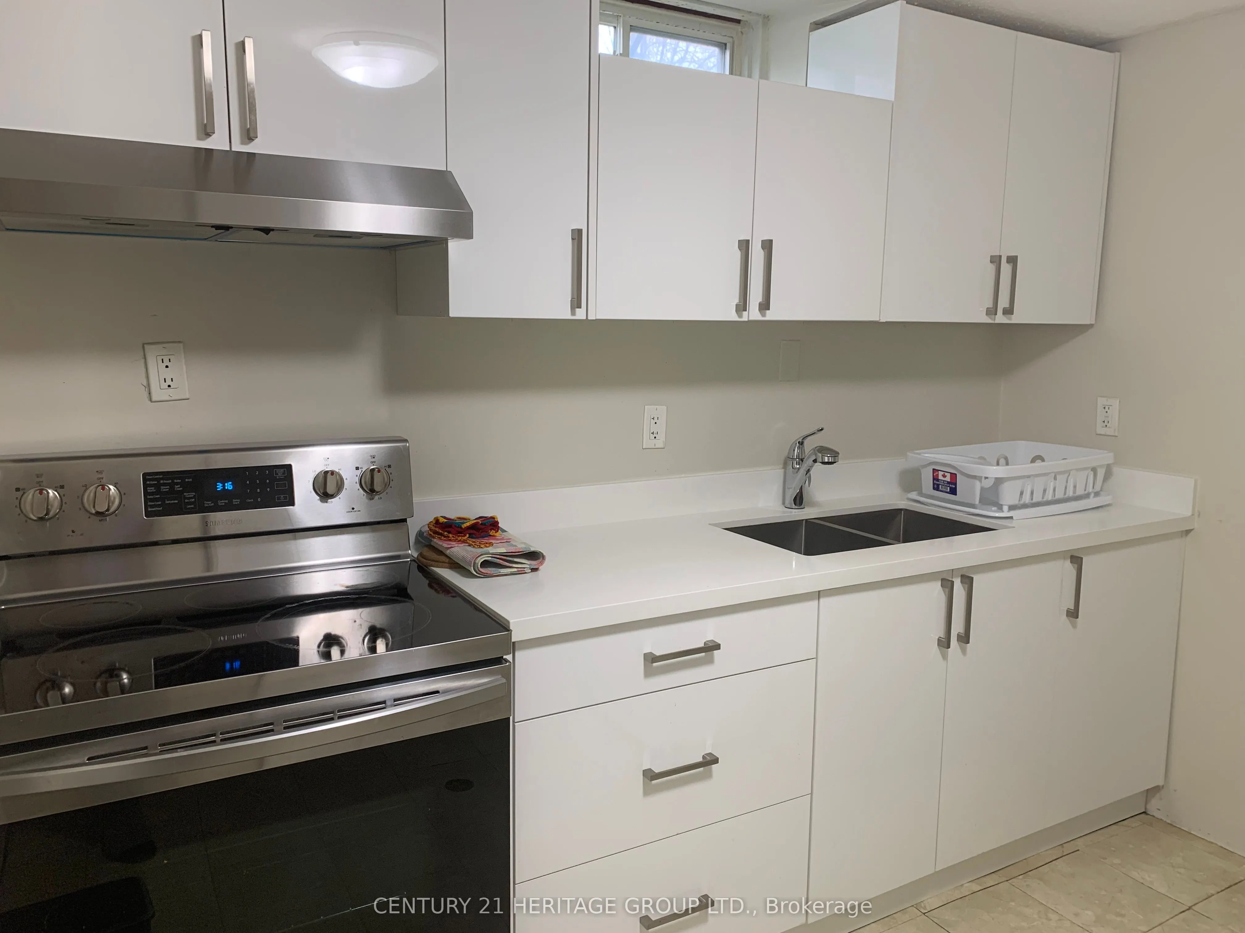 964 Ferndale Crescent, #Basement