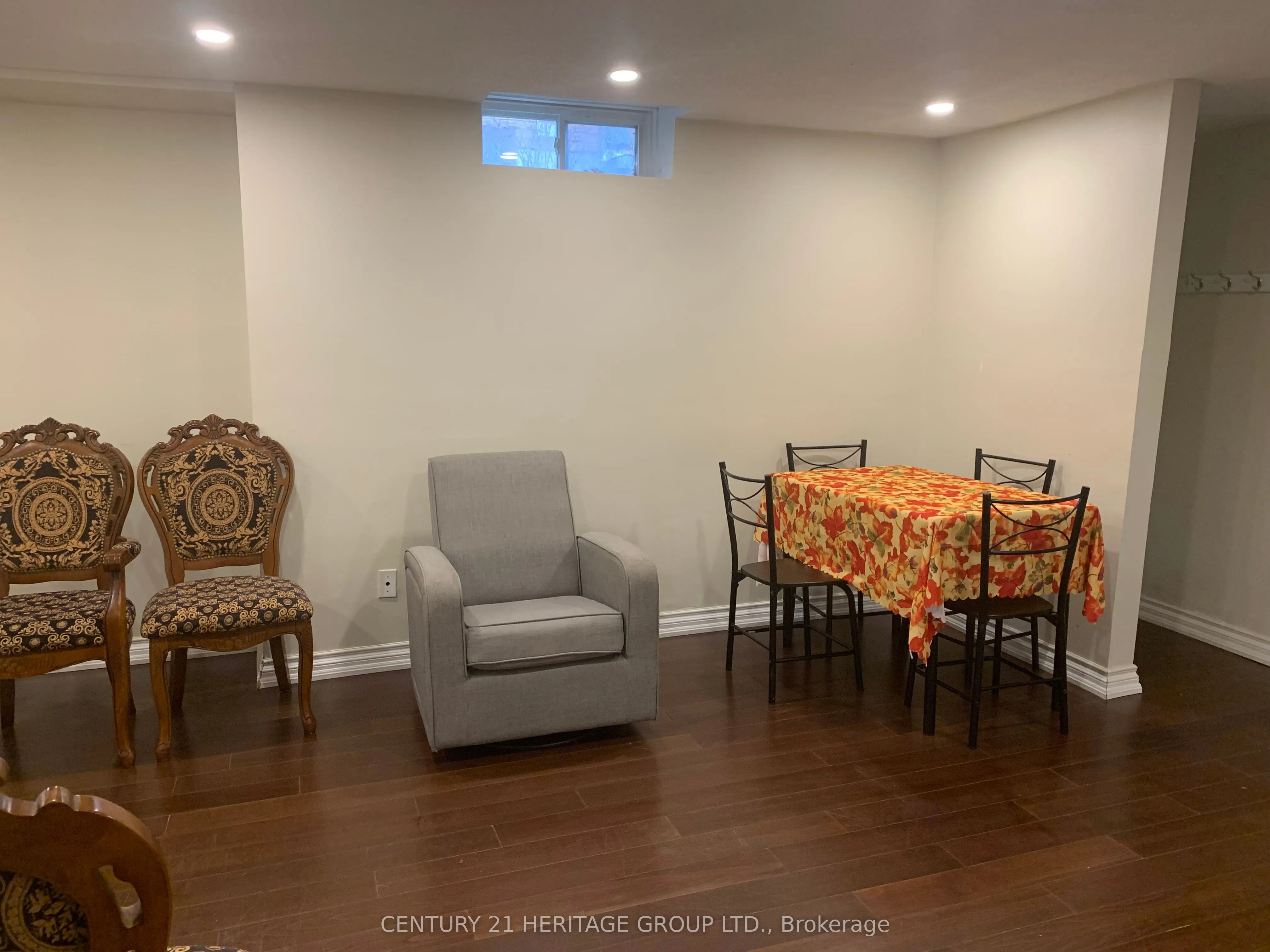 964 Ferndale Crescent, #Basement