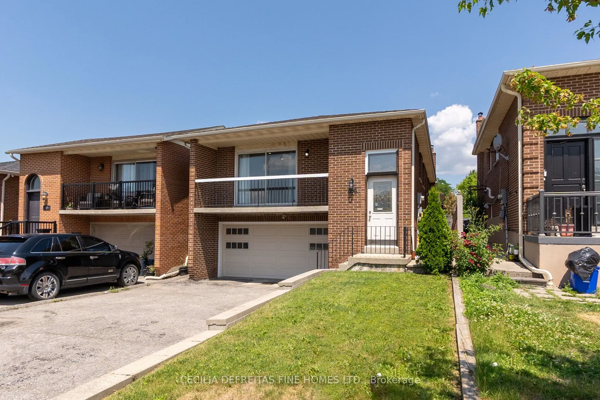 54 Ashburn Crescent, #UPPER