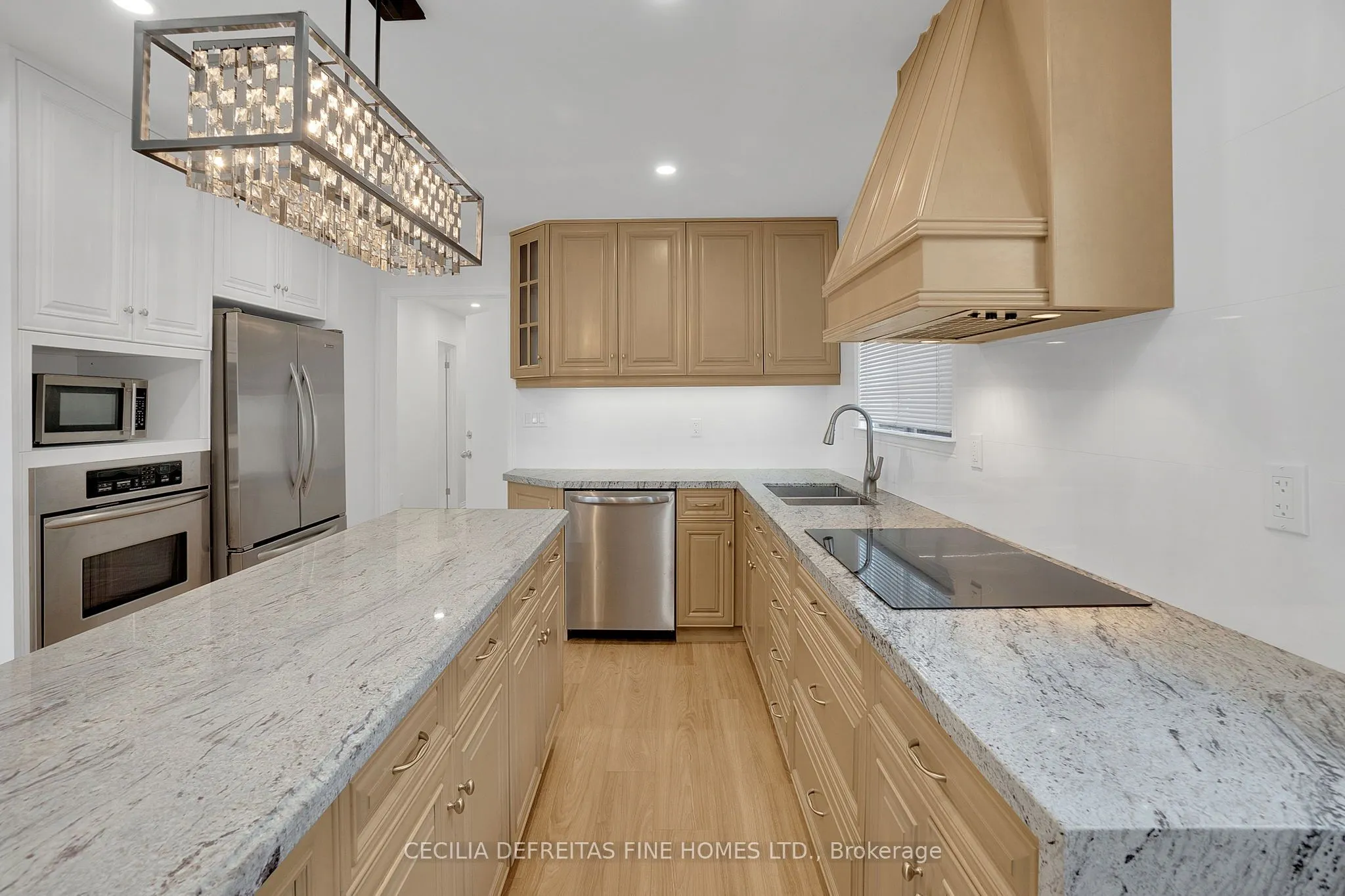 54 Ashburn Crescent, #UPPER