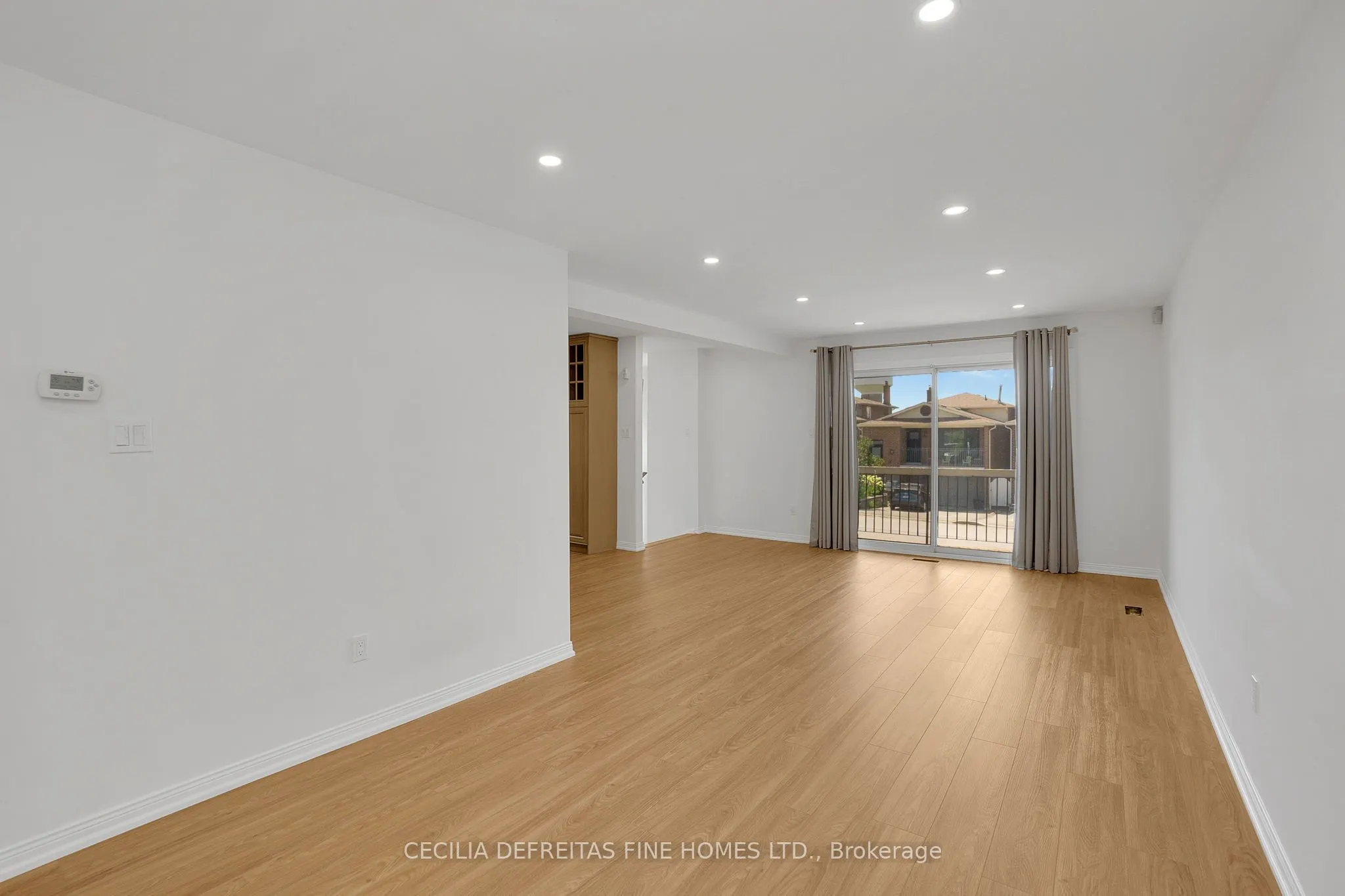 54 Ashburn Crescent, #UPPER