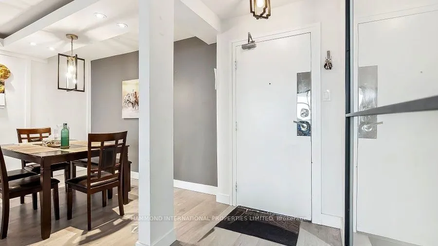 80 Inverlochy Boulevard, #804