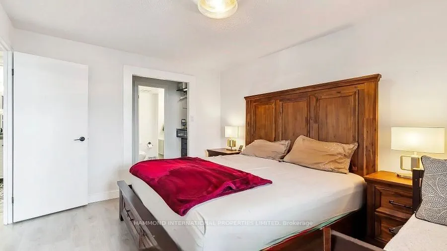 80 Inverlochy Boulevard, #804