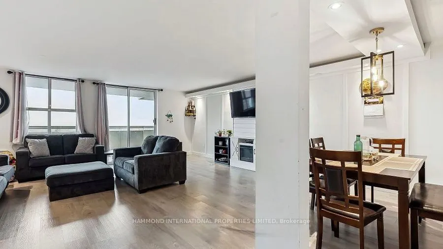 80 Inverlochy Boulevard, #804