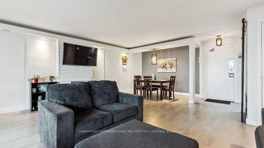 80 Inverlochy Boulevard, #804