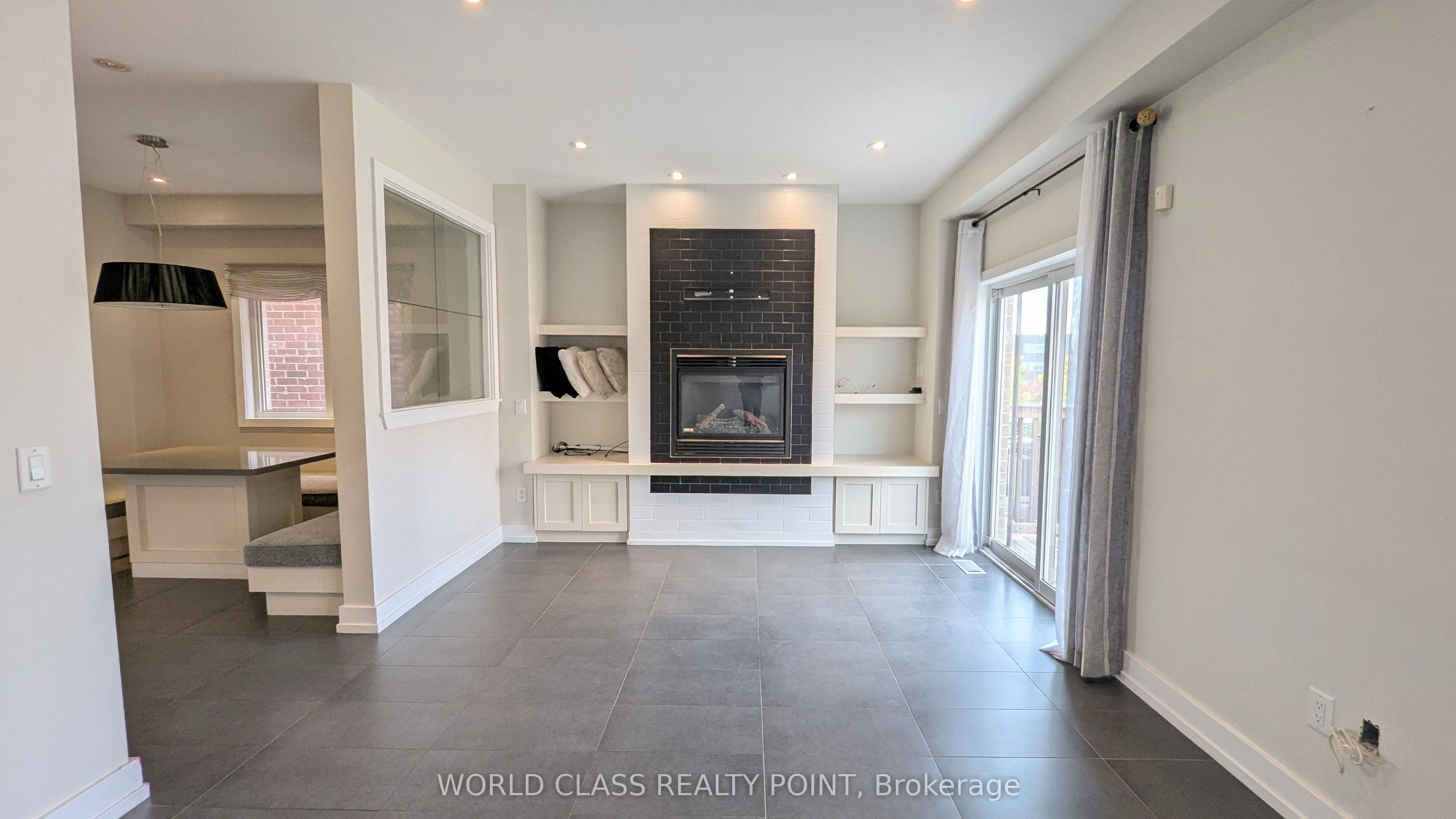 22 Gesher Crescent