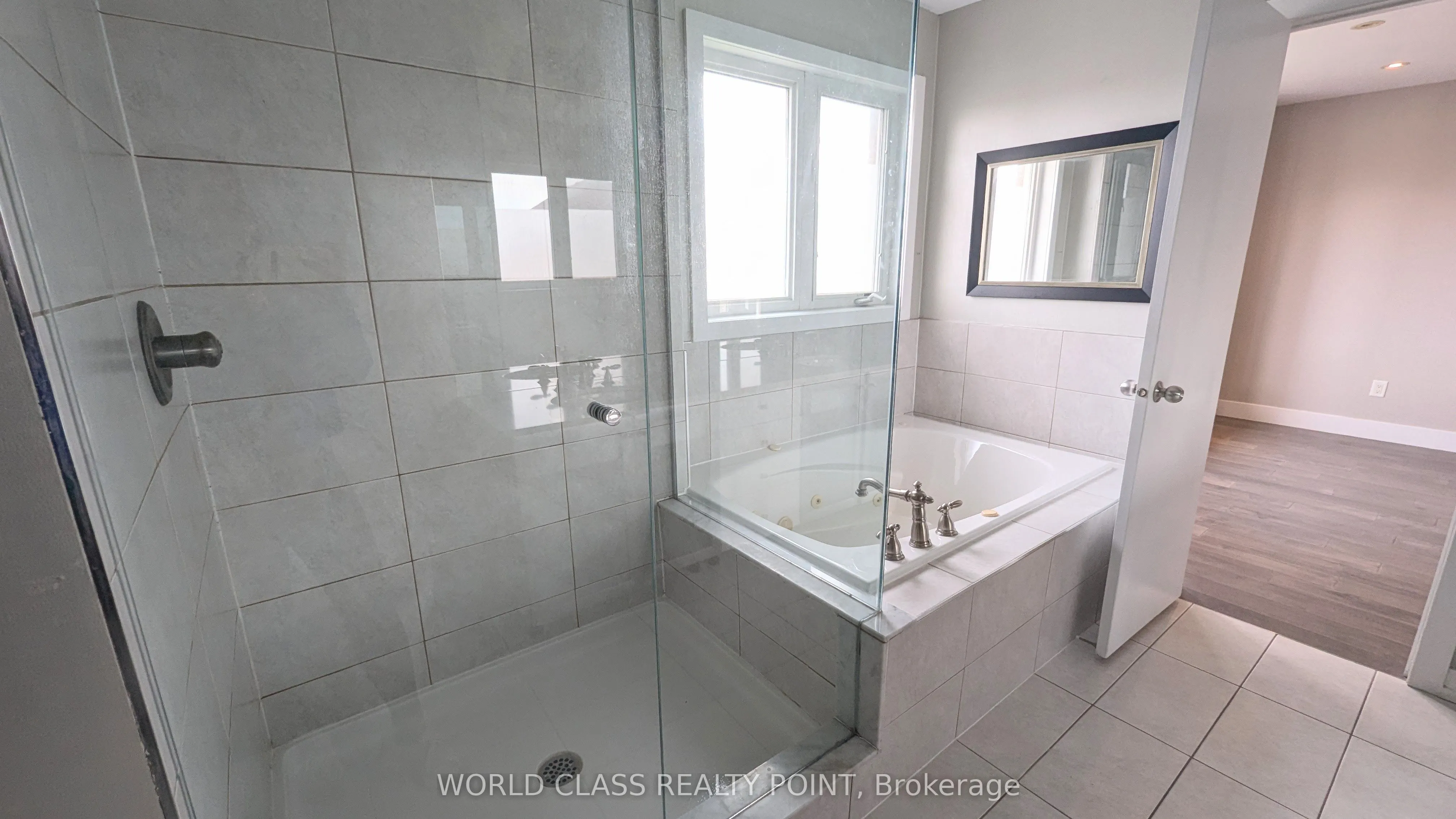 22 Gesher Crescent