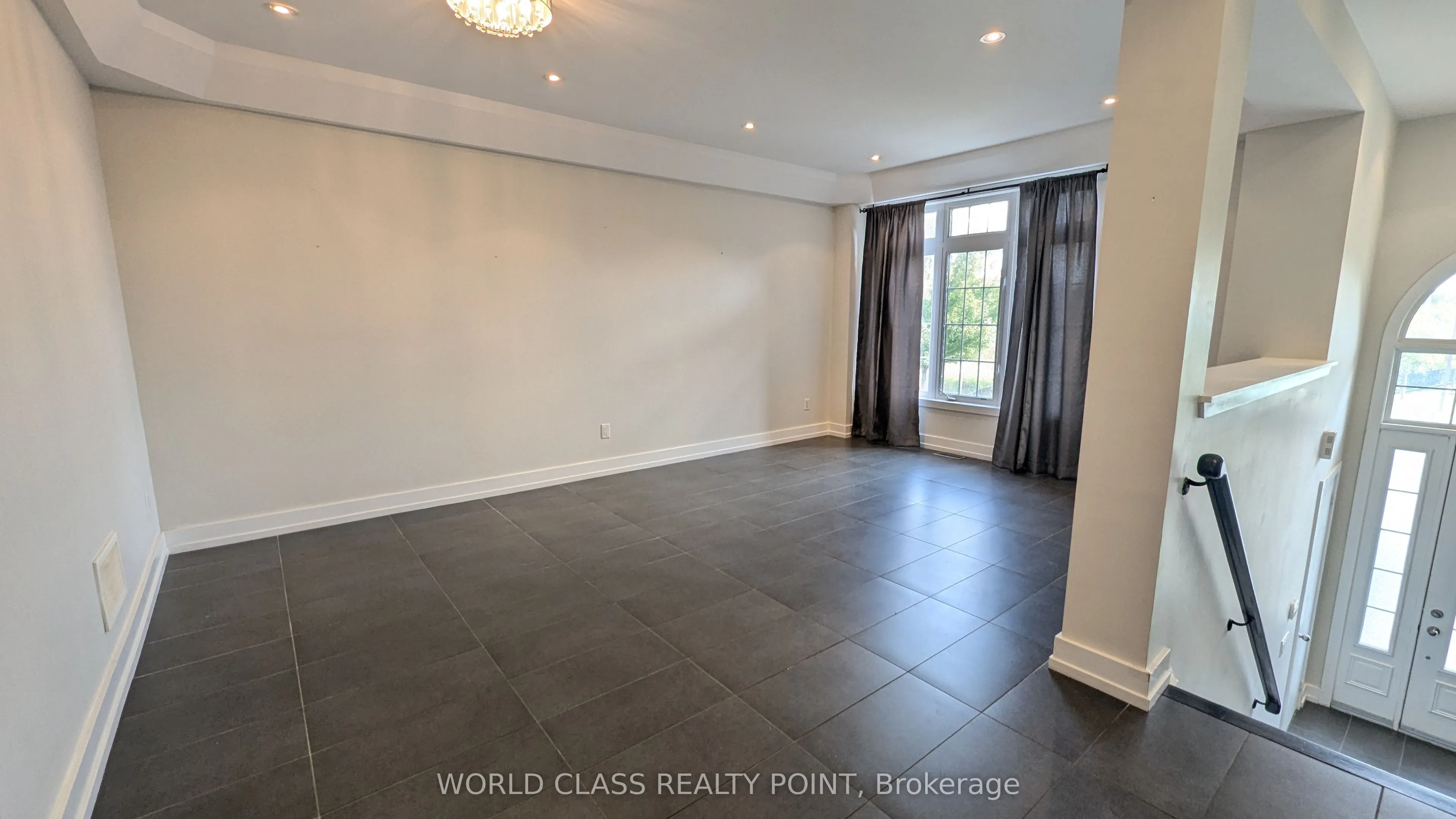 22 Gesher Crescent