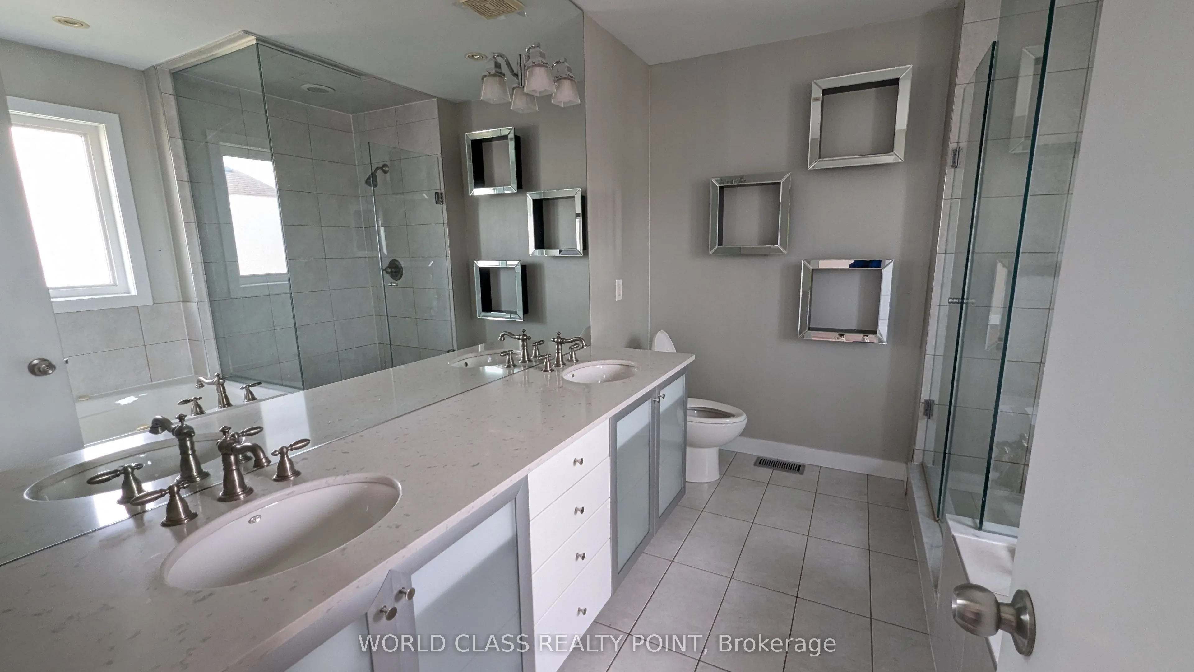 22 Gesher Crescent