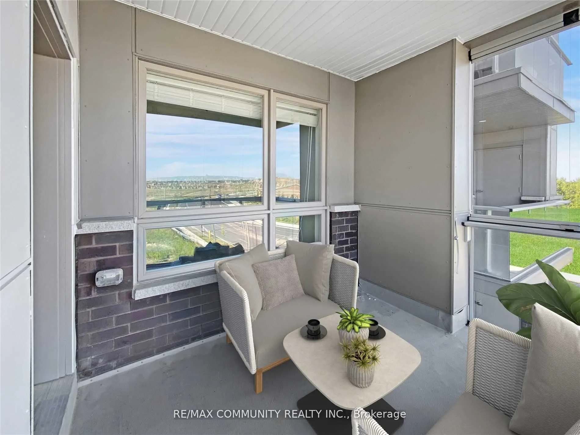 58 Adam Sellers Street E, #413