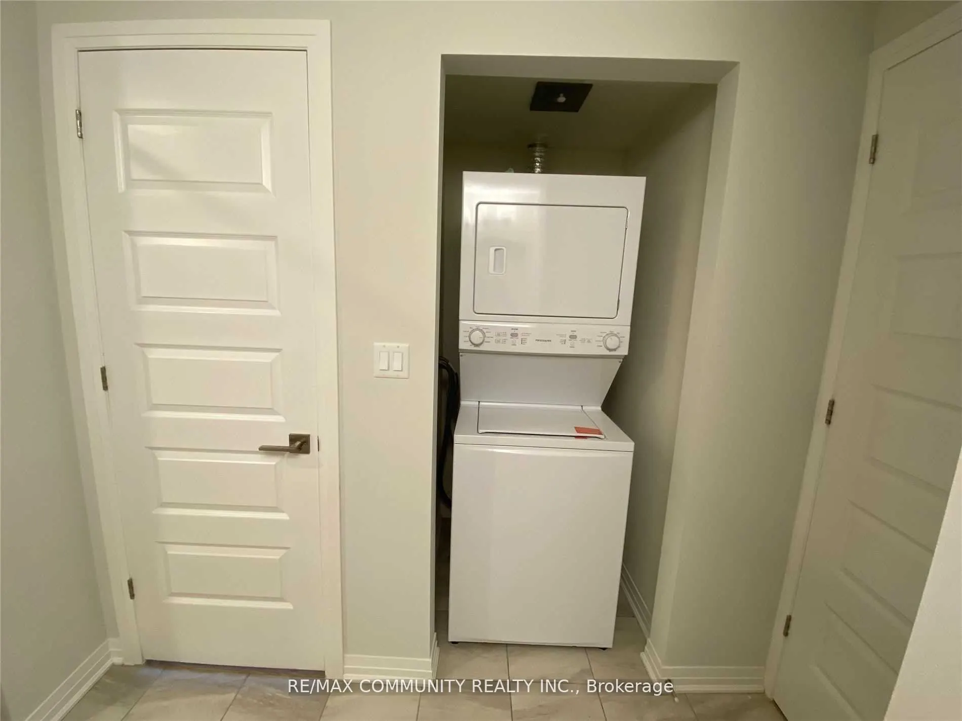 58 Adam Sellers Street E, #413