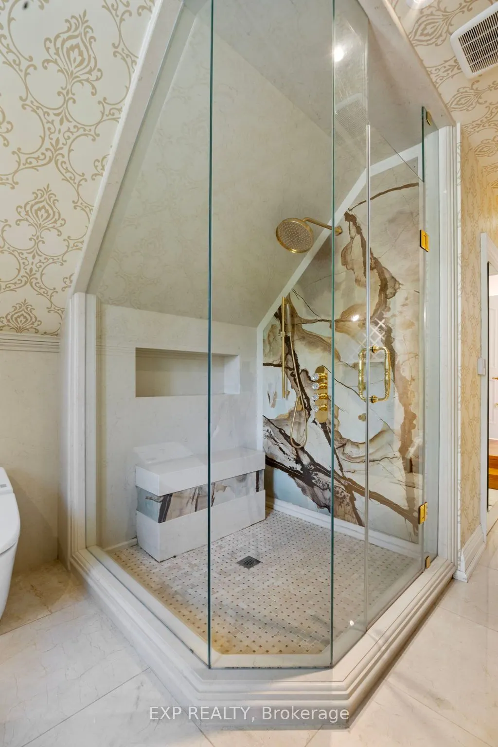 70 Hemingway Crescent