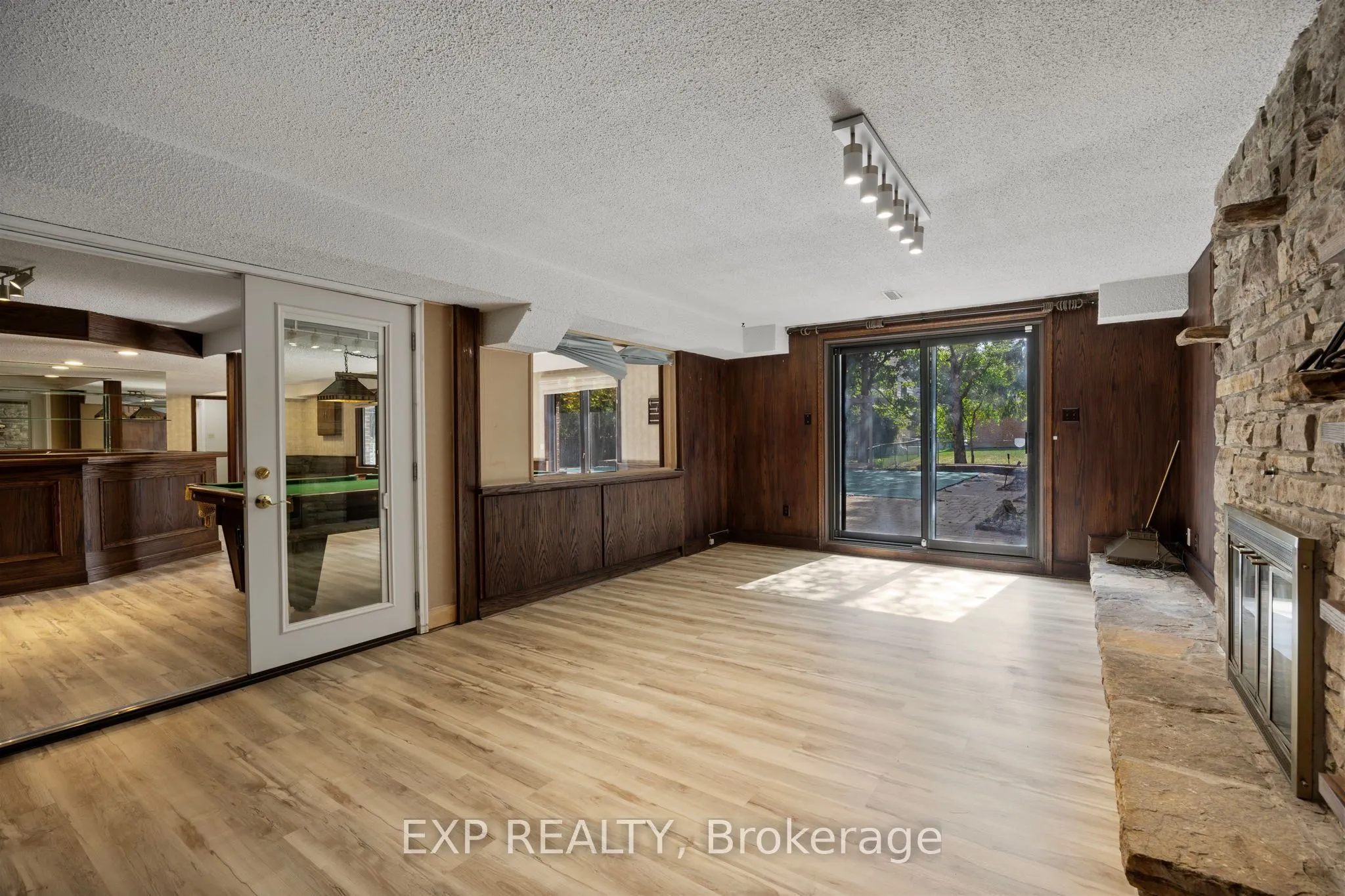 70 Hemingway Crescent