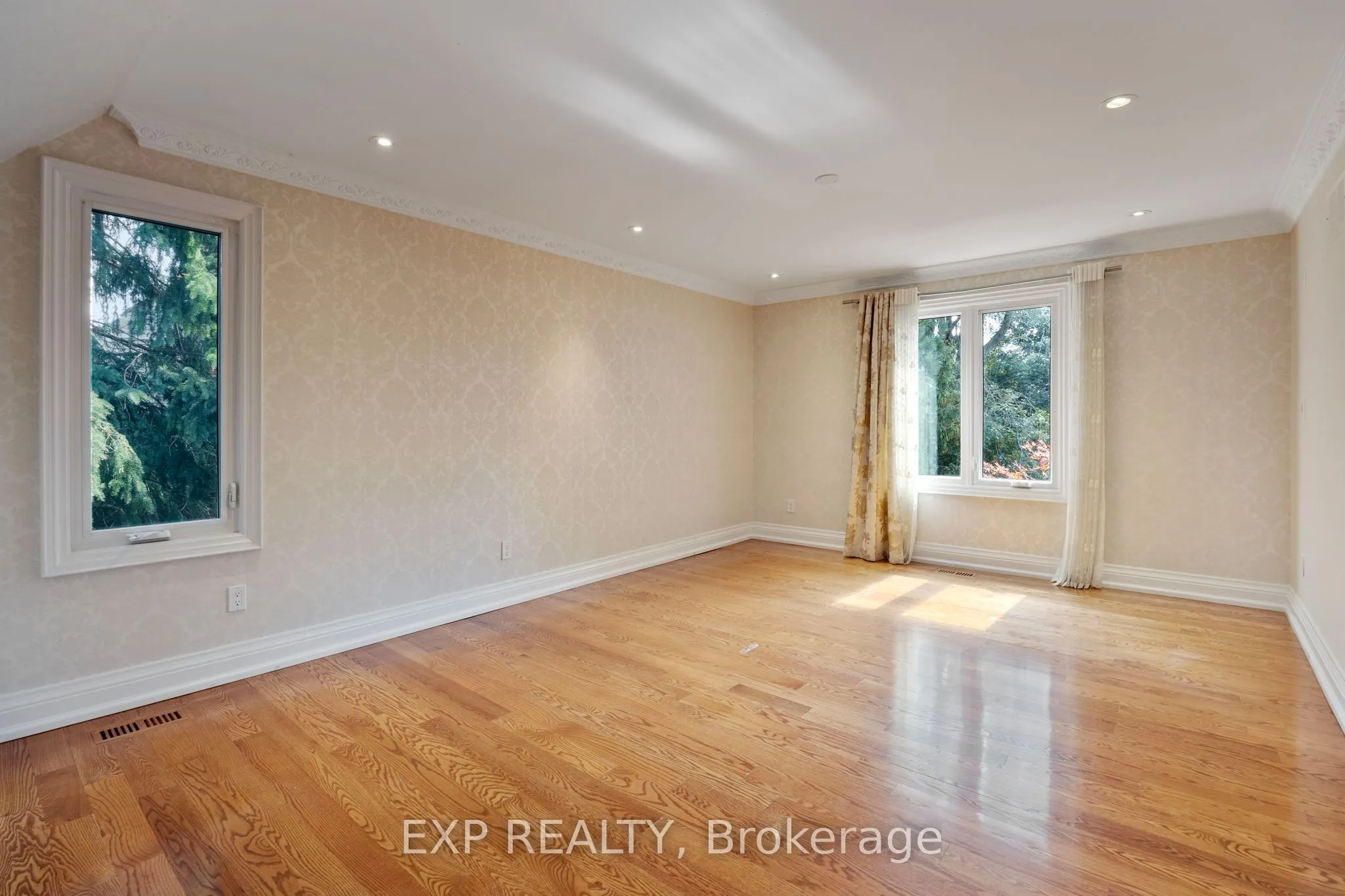 70 Hemingway Crescent