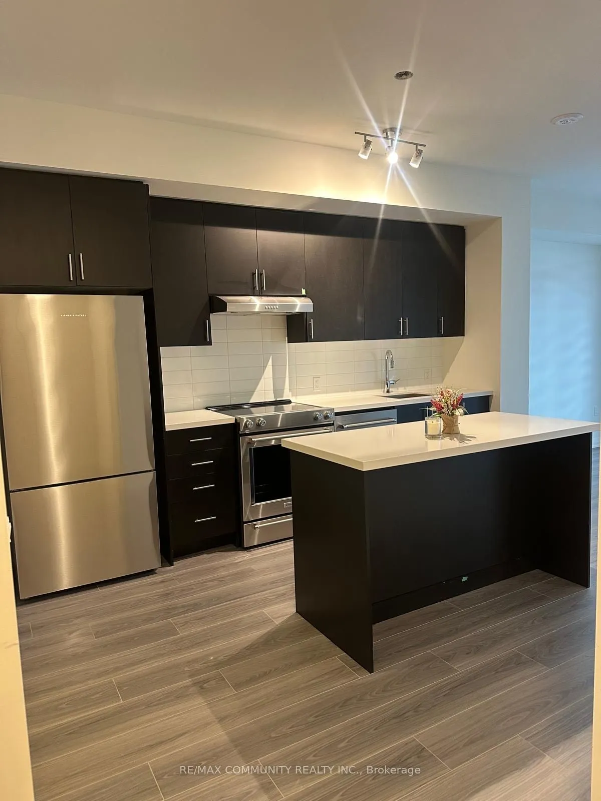 8960 Jane Street, #302