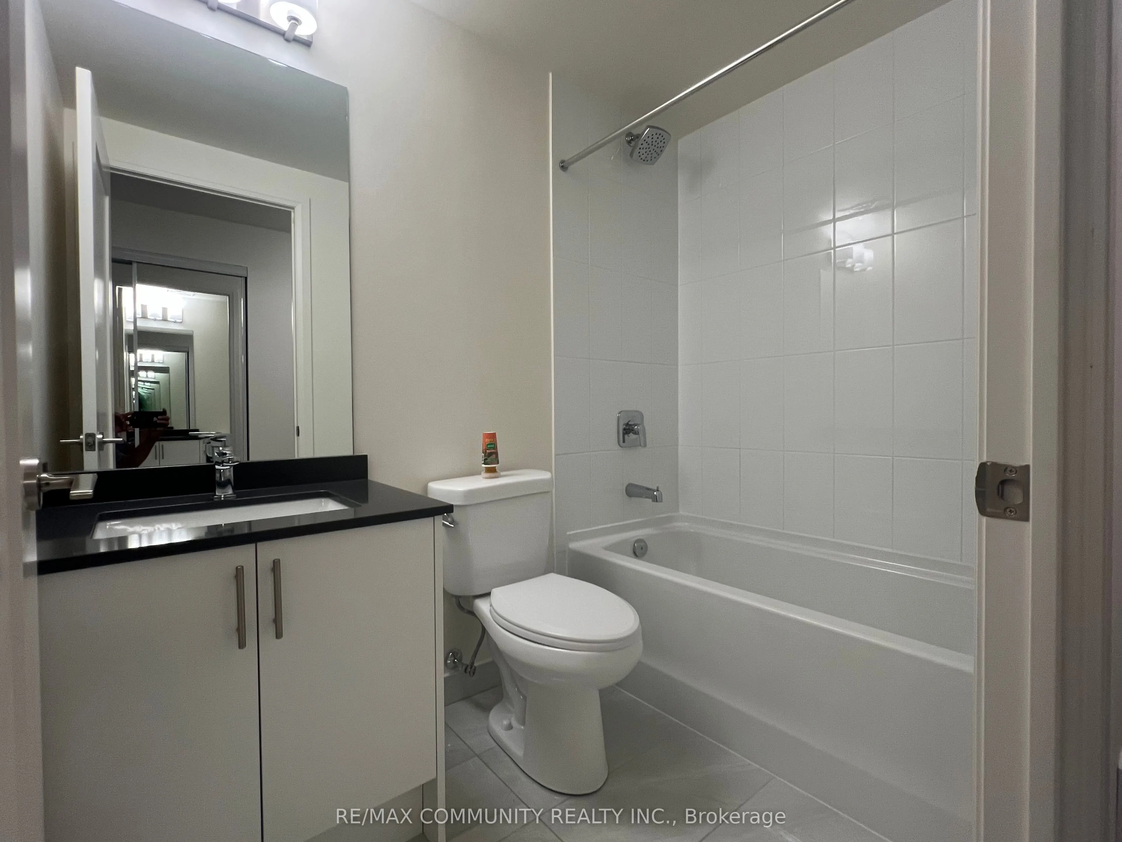 8960 Jane Street, #302