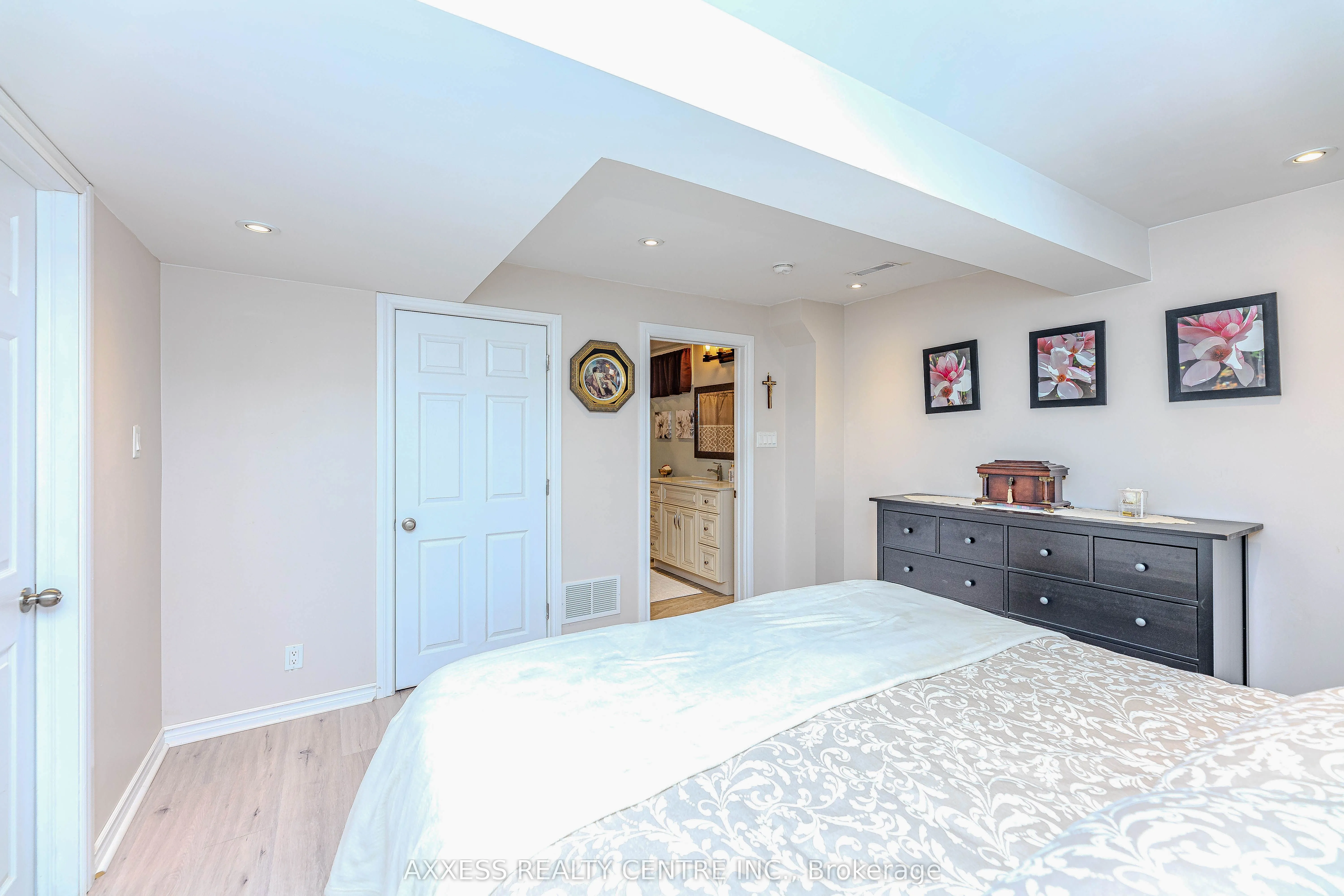 72 Beaverbrook Crescent