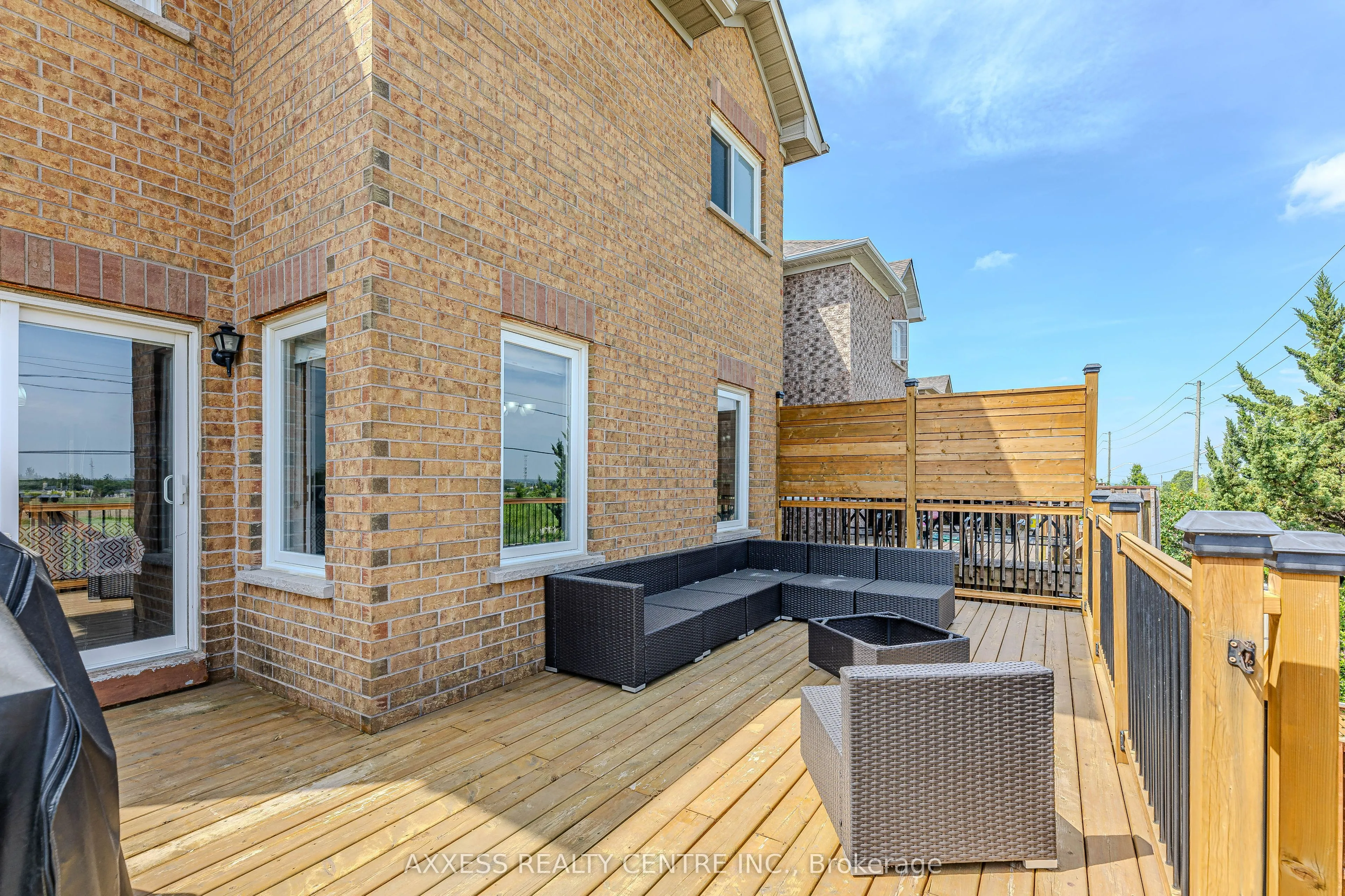 72 Beaverbrook Crescent