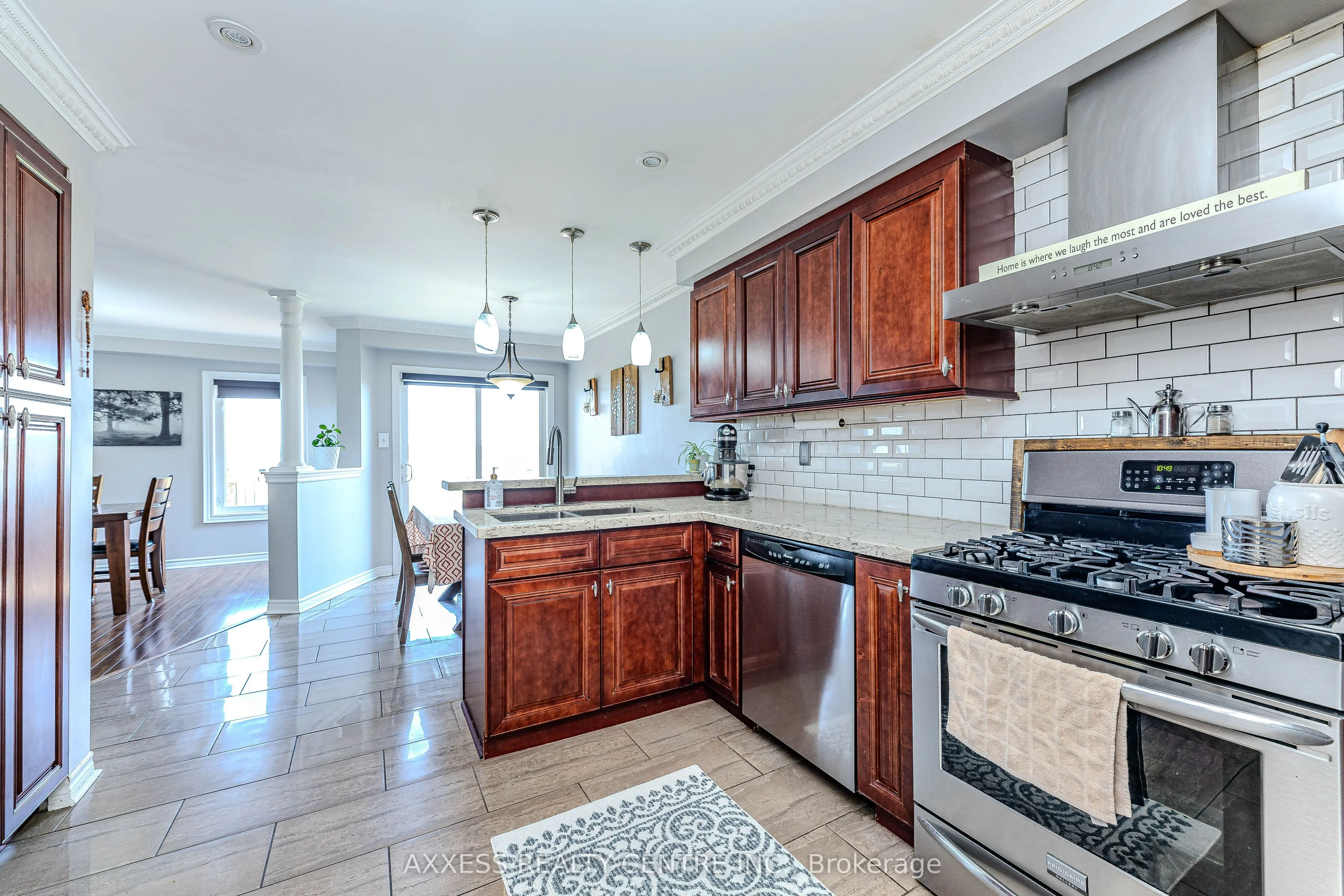 72 Beaverbrook Crescent