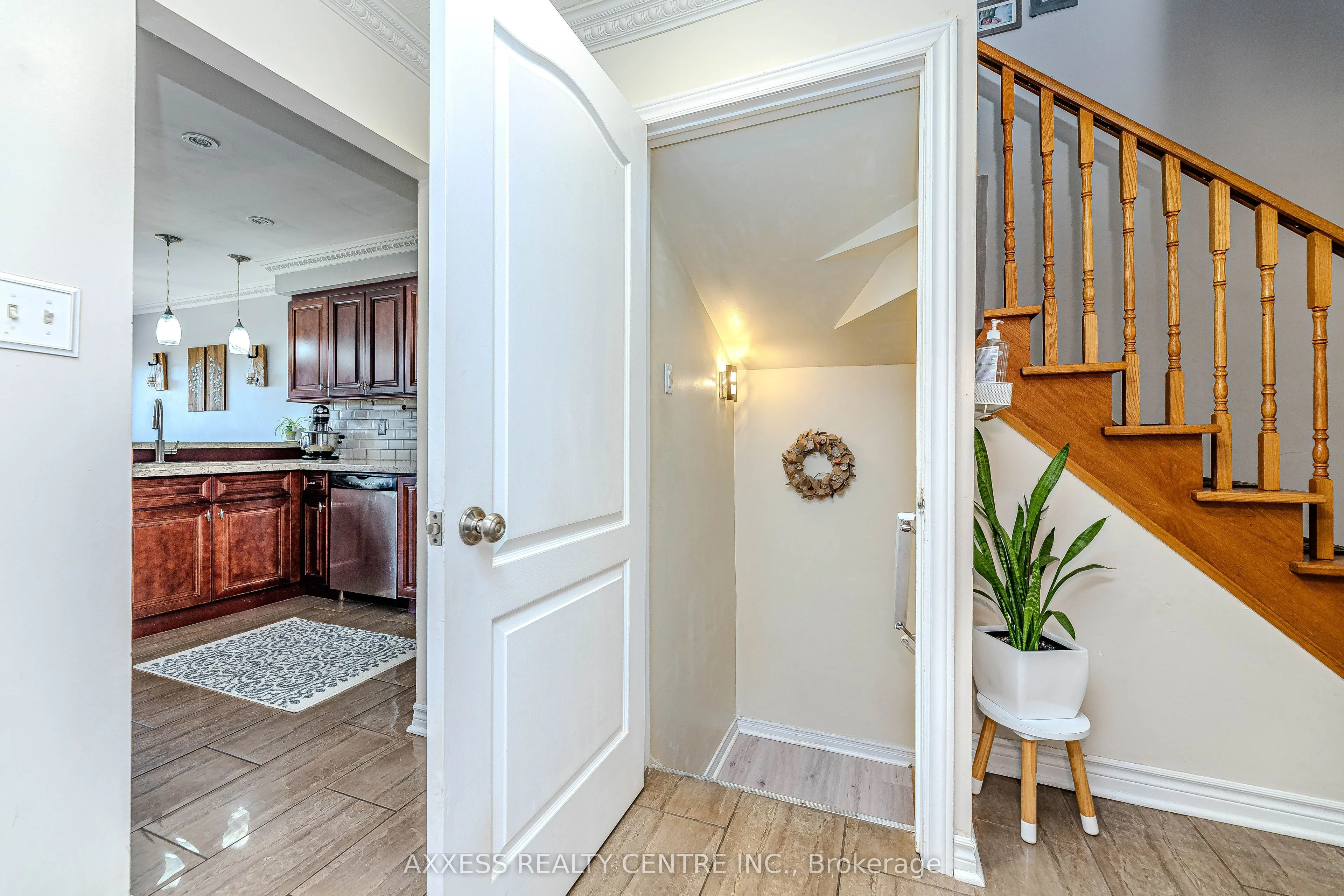 72 Beaverbrook Crescent