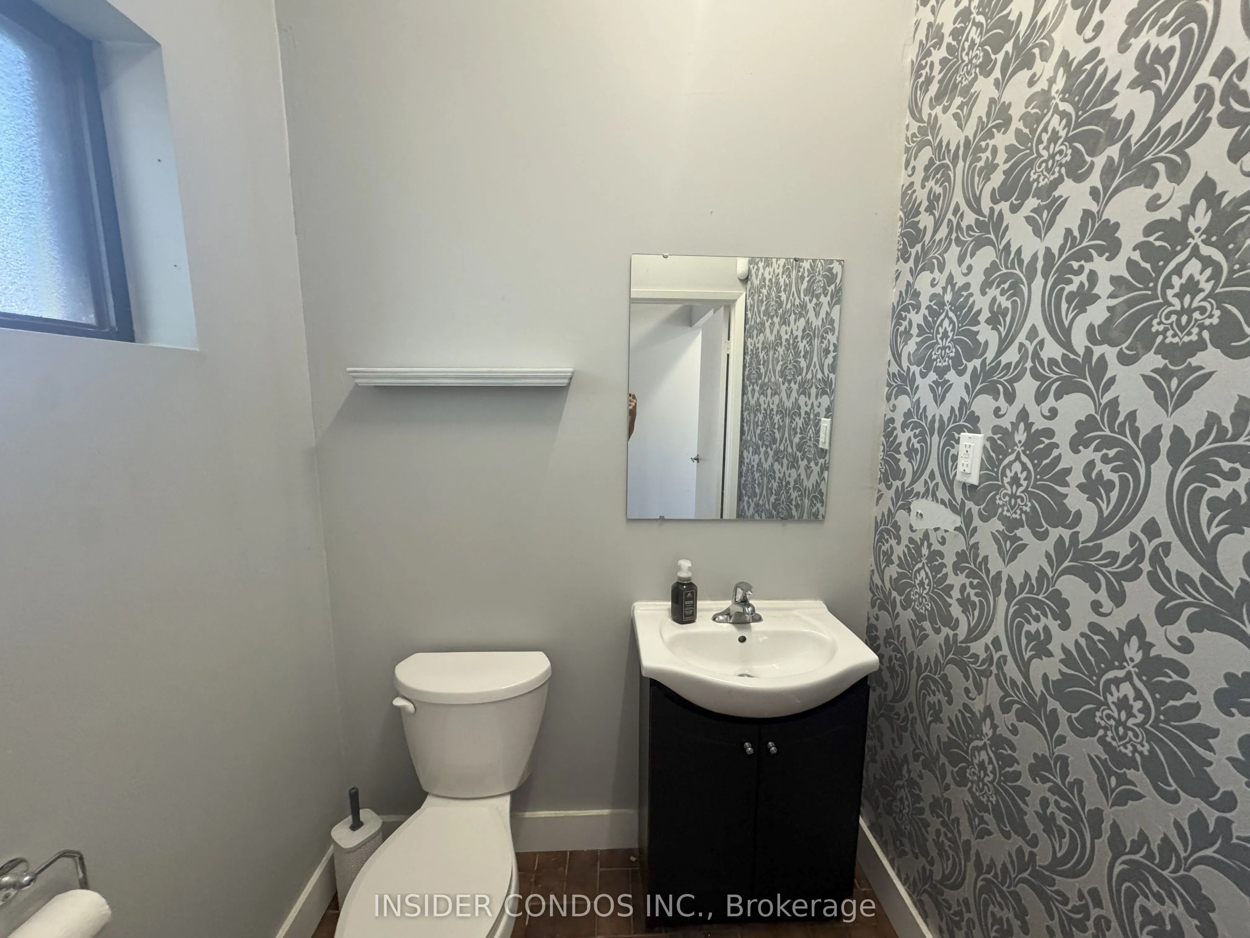 15 Willis Road, #B