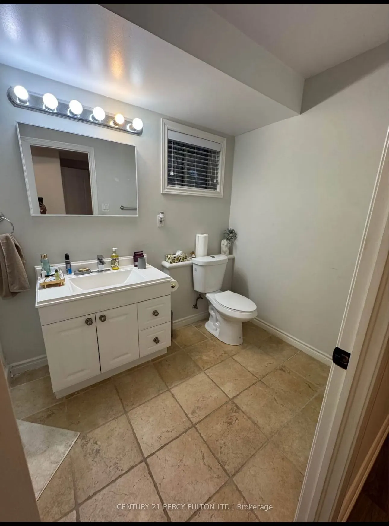 207 Shaftsbury Avenue, #basment