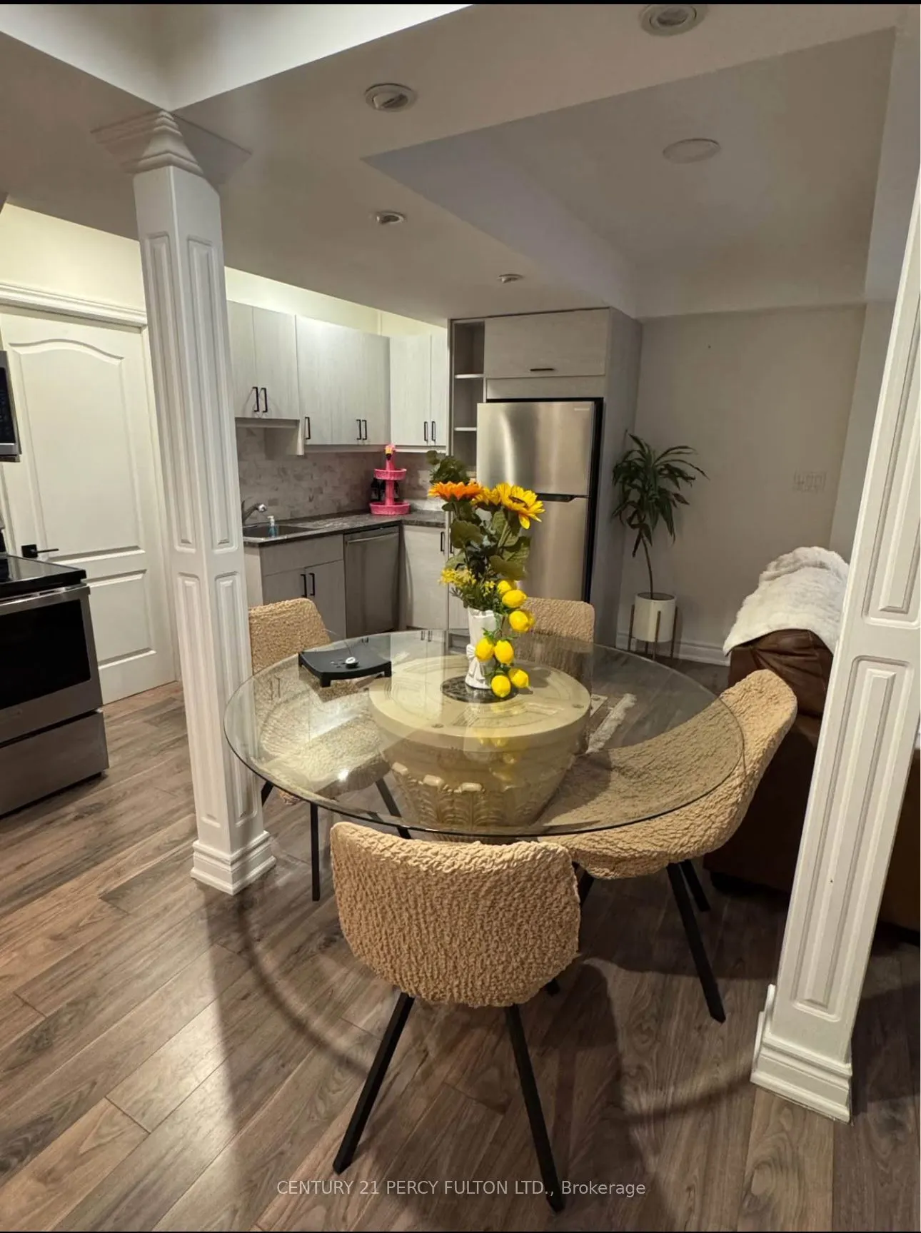 207 Shaftsbury Avenue, #basment
