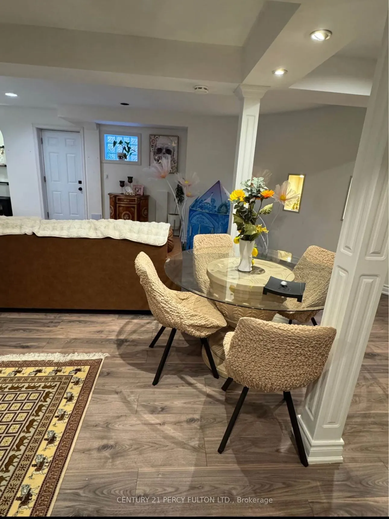 207 Shaftsbury Avenue, #basment