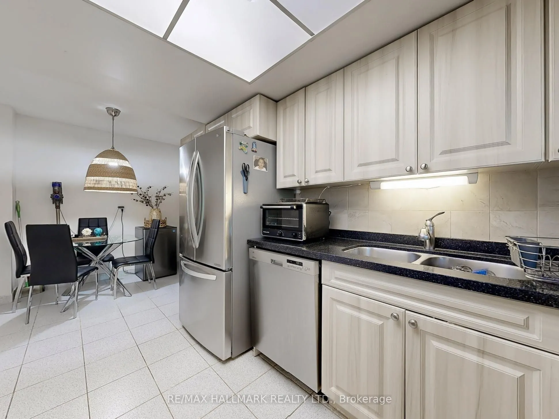 7805 Bayview Avenue, #223