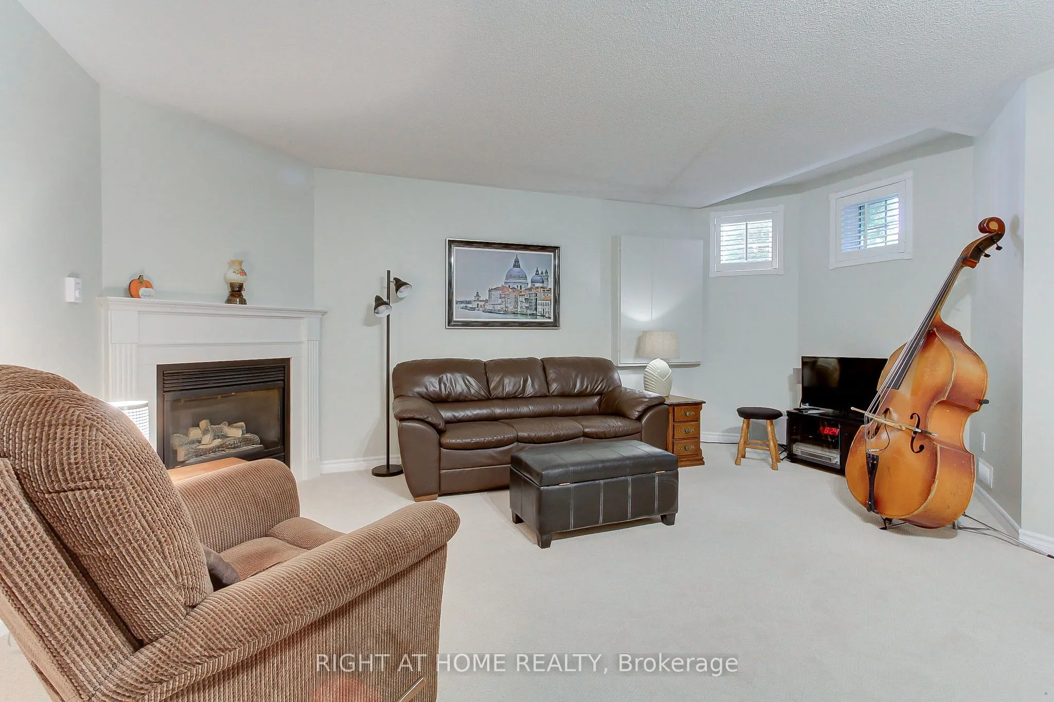 290 Clearmeadow Boulevard