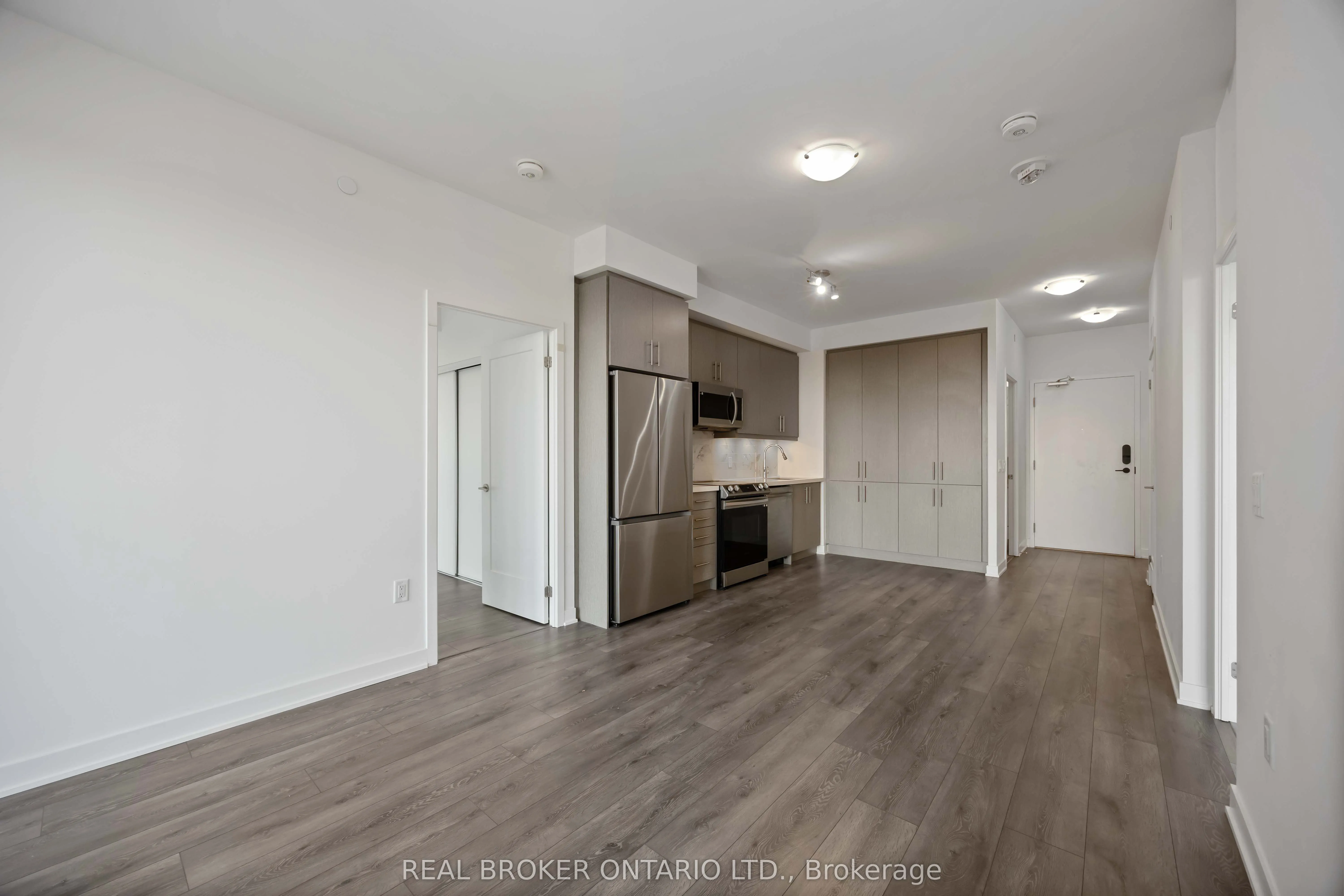 95 Oneida Crescent, #LPH 08