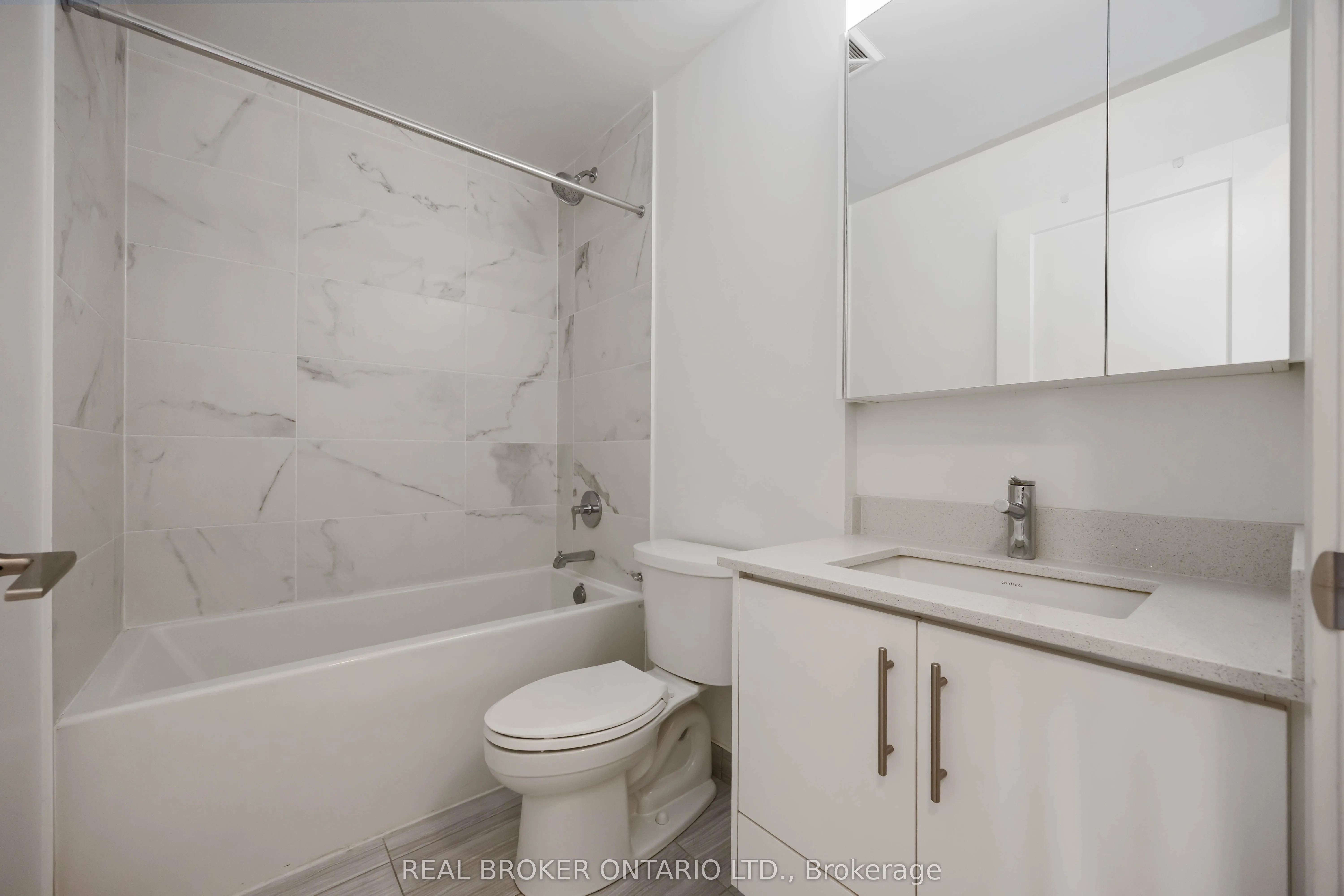 95 Oneida Crescent, #LPH 08