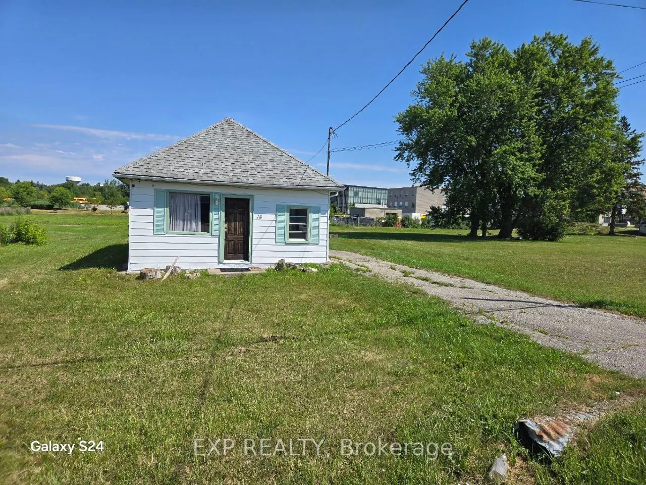 14 Elm Grove Avenue
