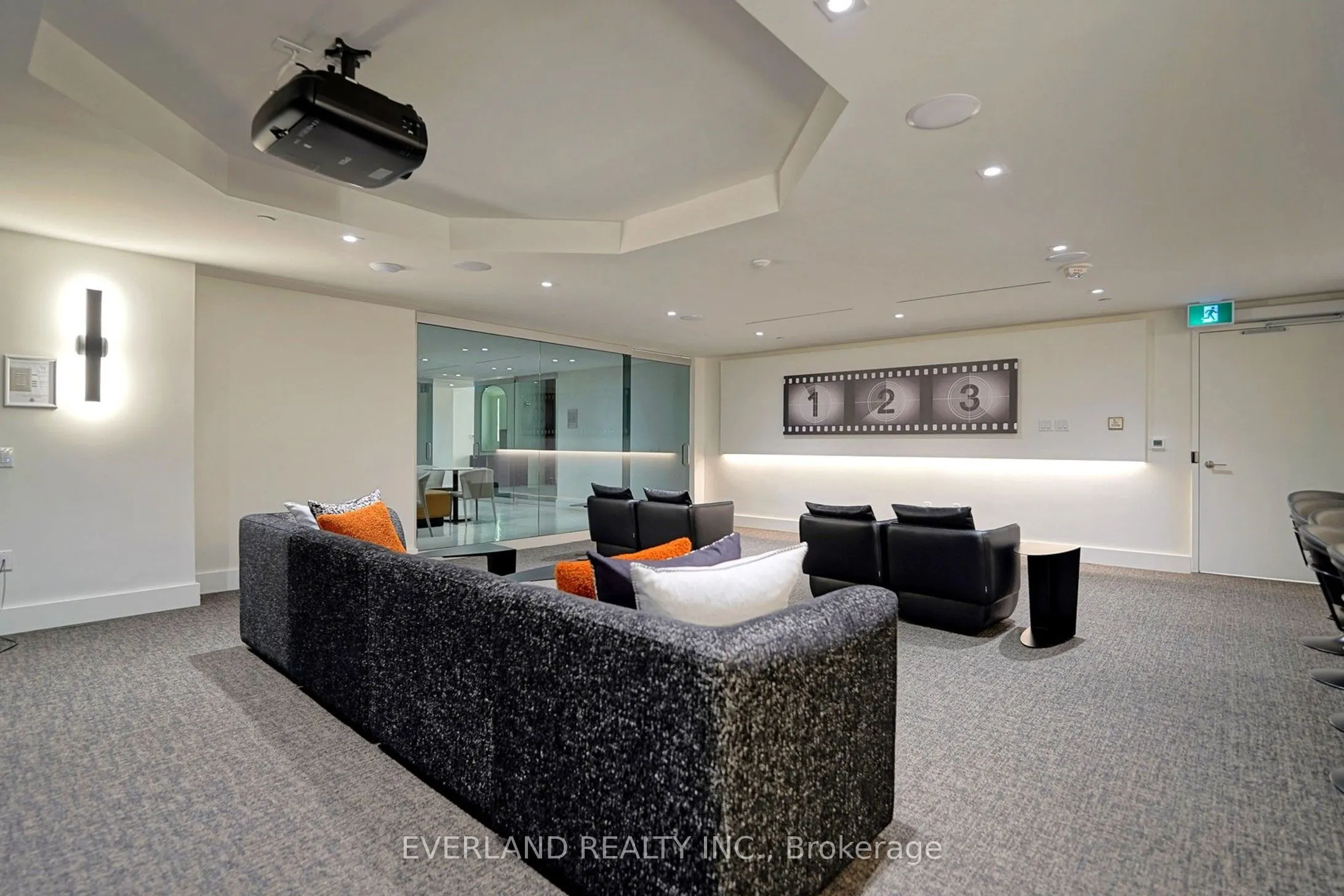 8868 Yonge St Street, #709E