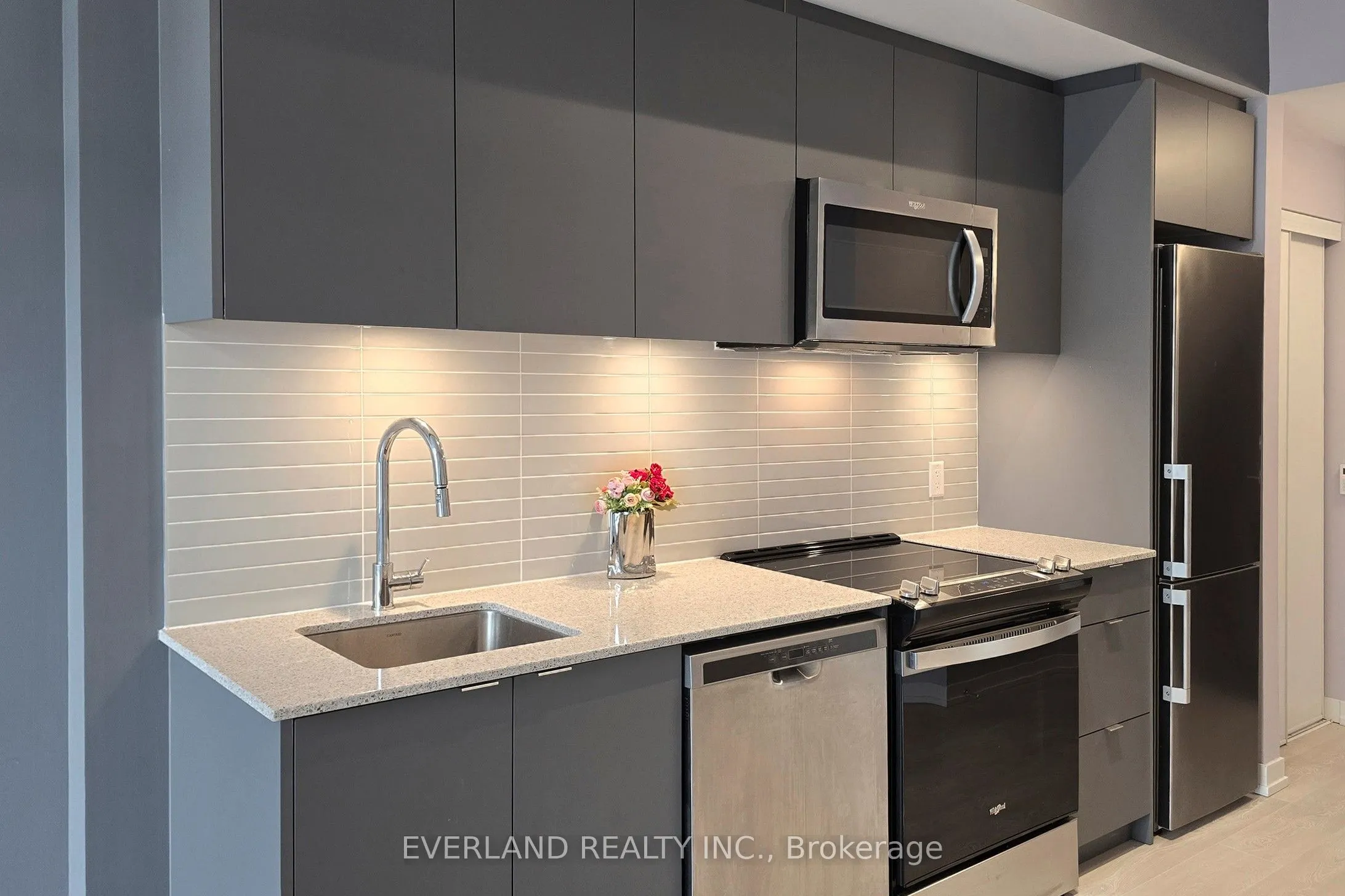 8868 Yonge St Street, #709E