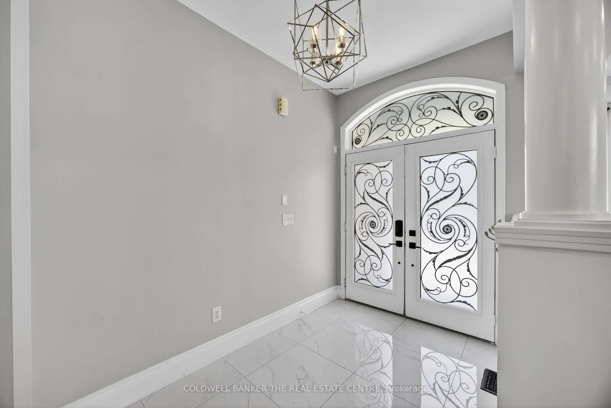 369 Dowson Loop