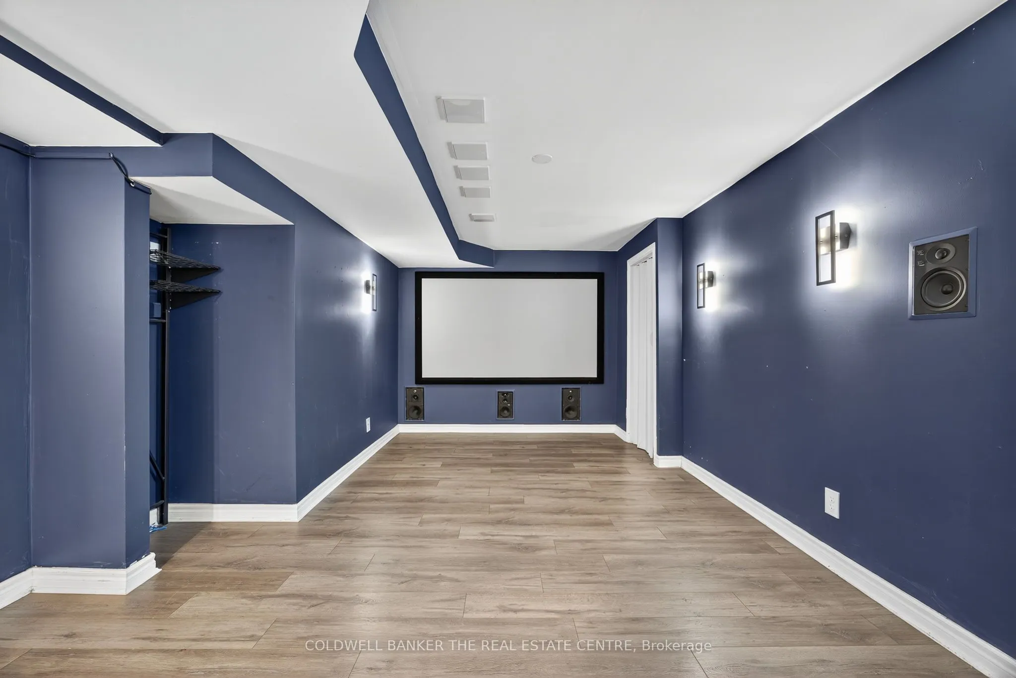 369 Dowson Loop