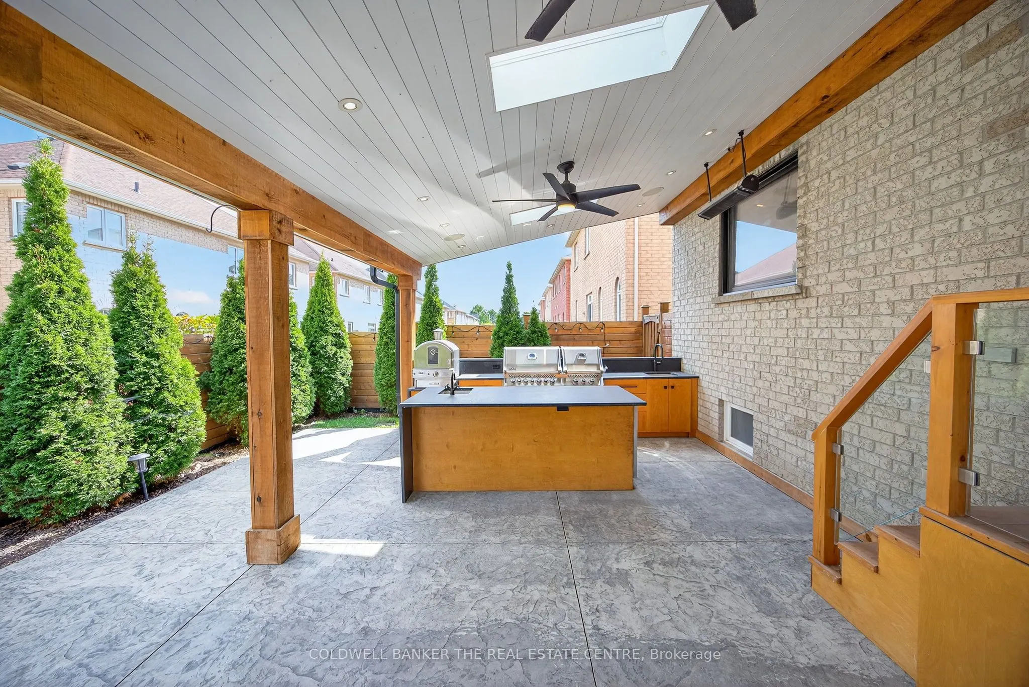 369 Dowson Loop