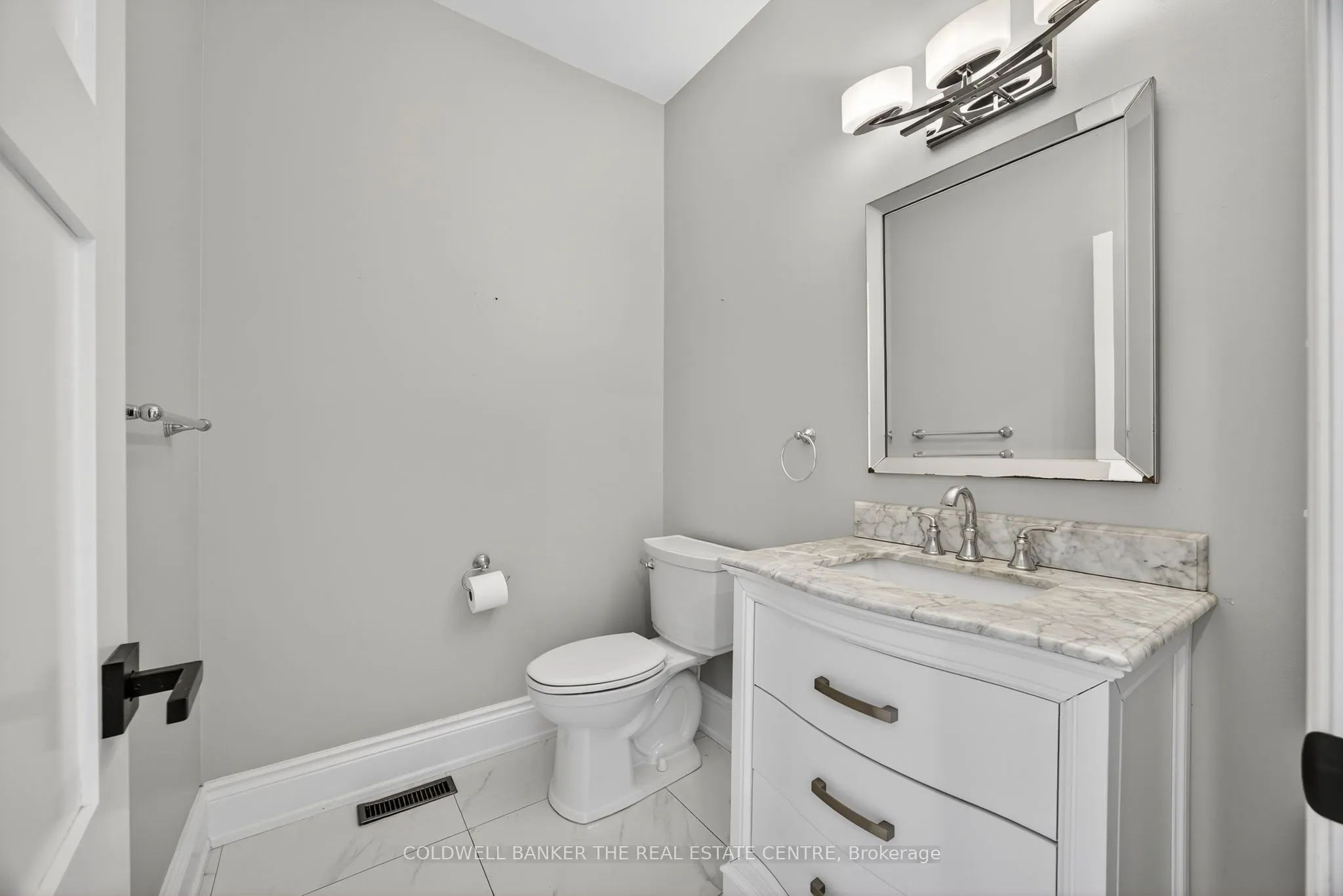 369 Dowson Loop
