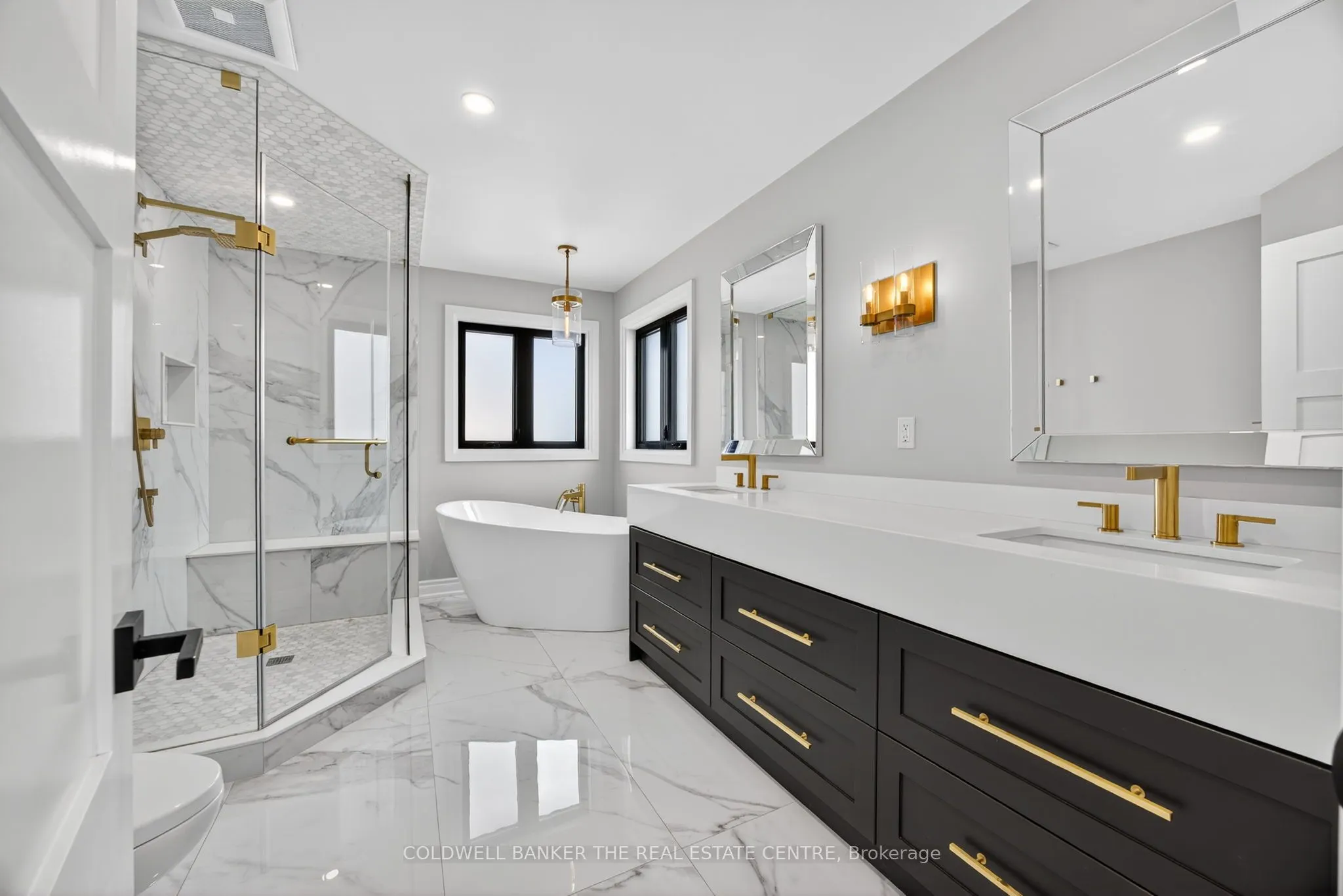 369 Dowson Loop