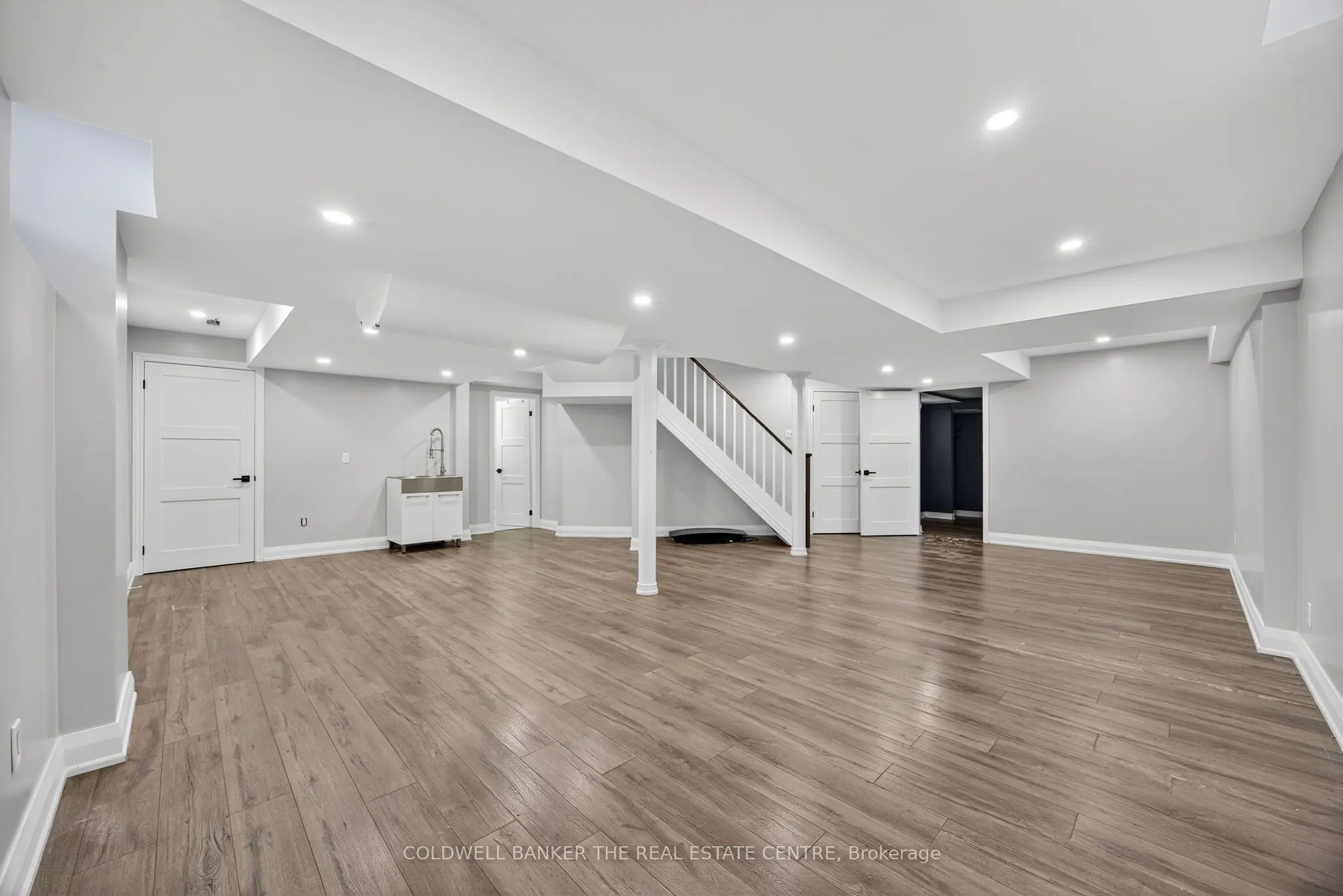 369 Dowson Loop