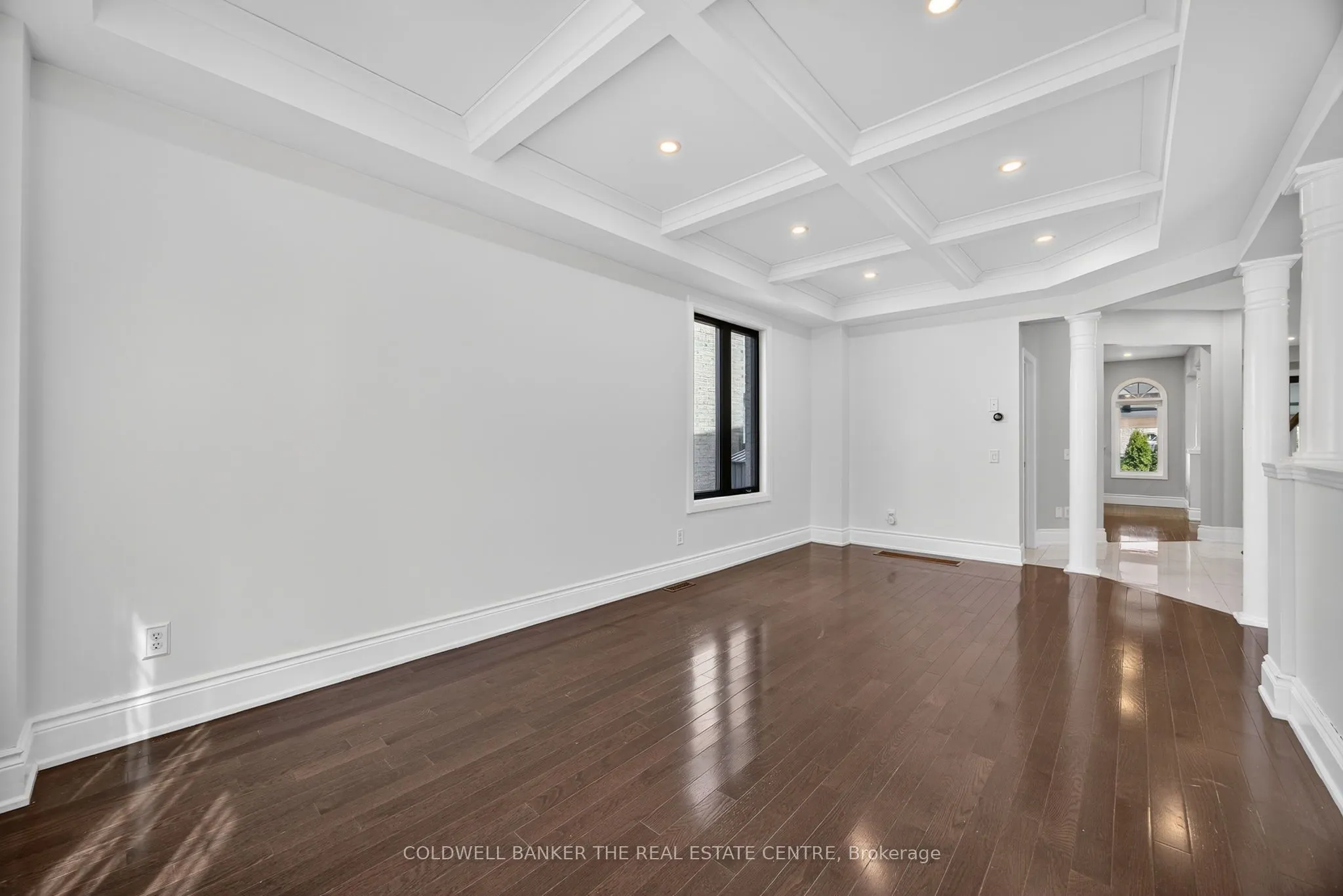 369 Dowson Loop