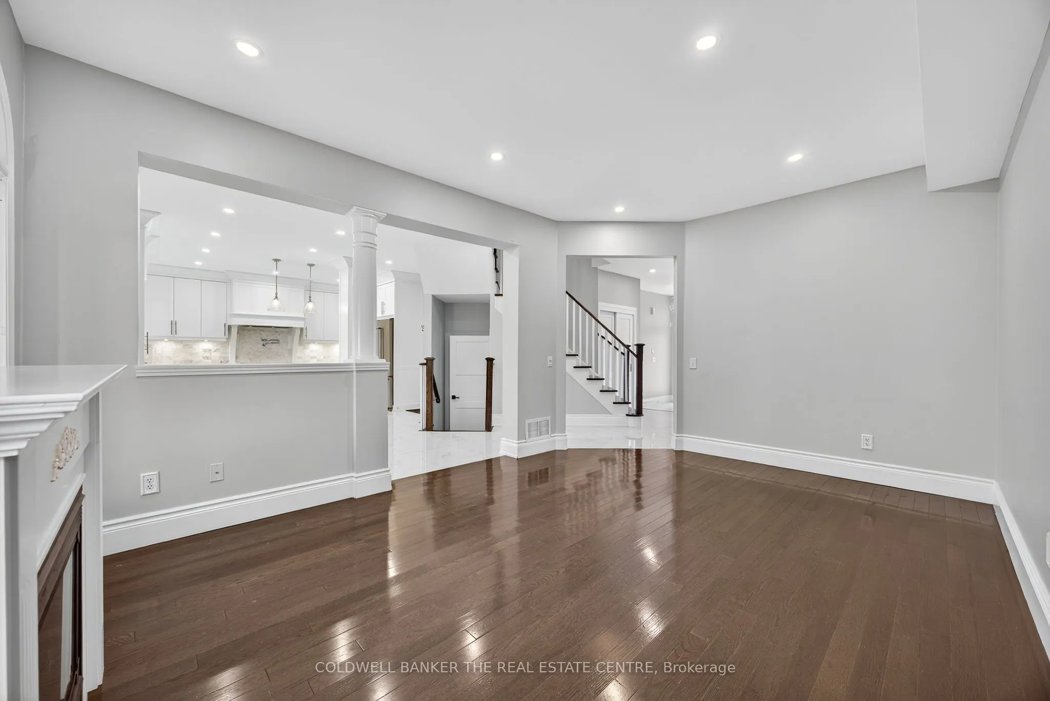 369 Dowson Loop