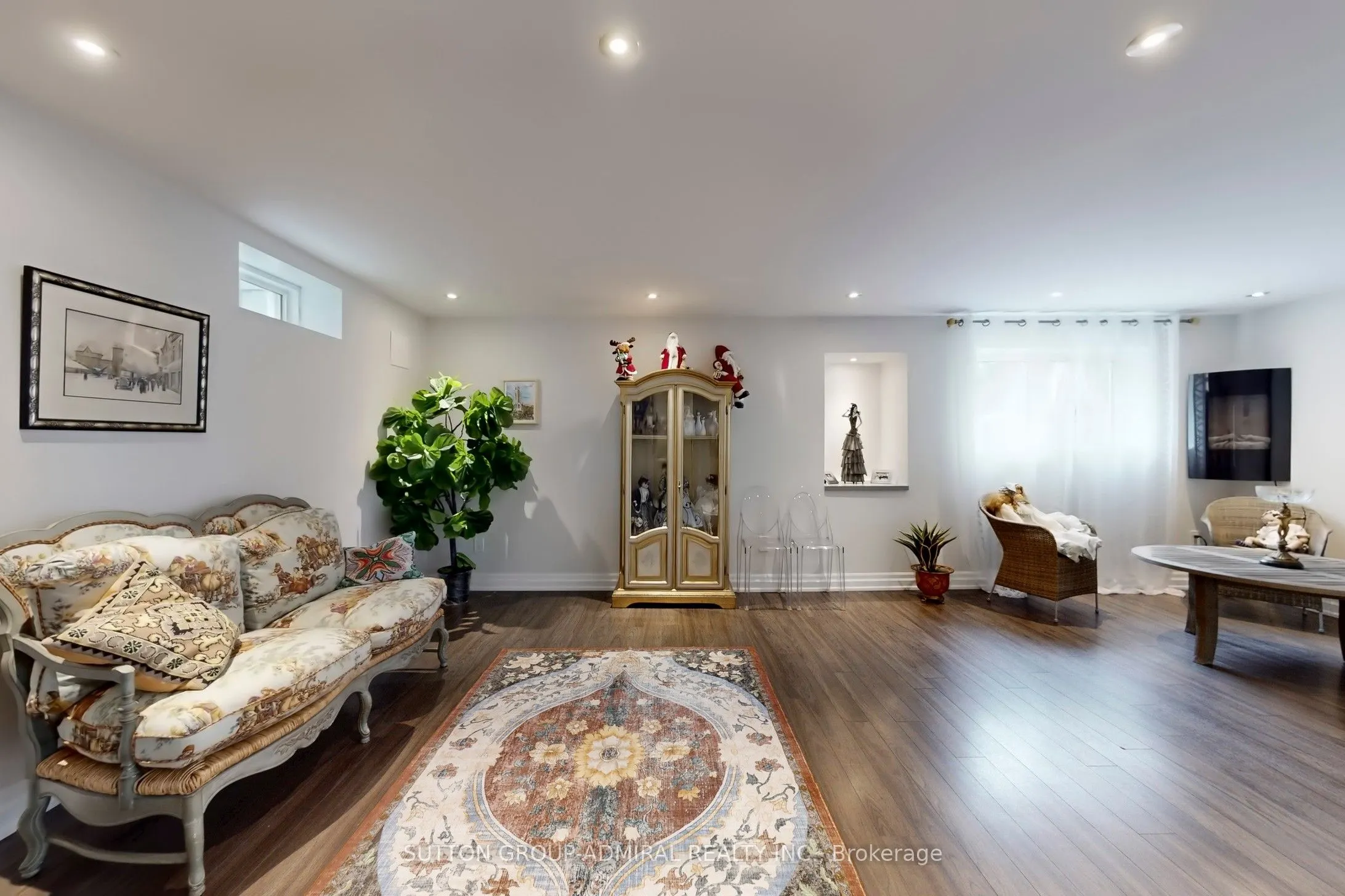 62 Waterton Way